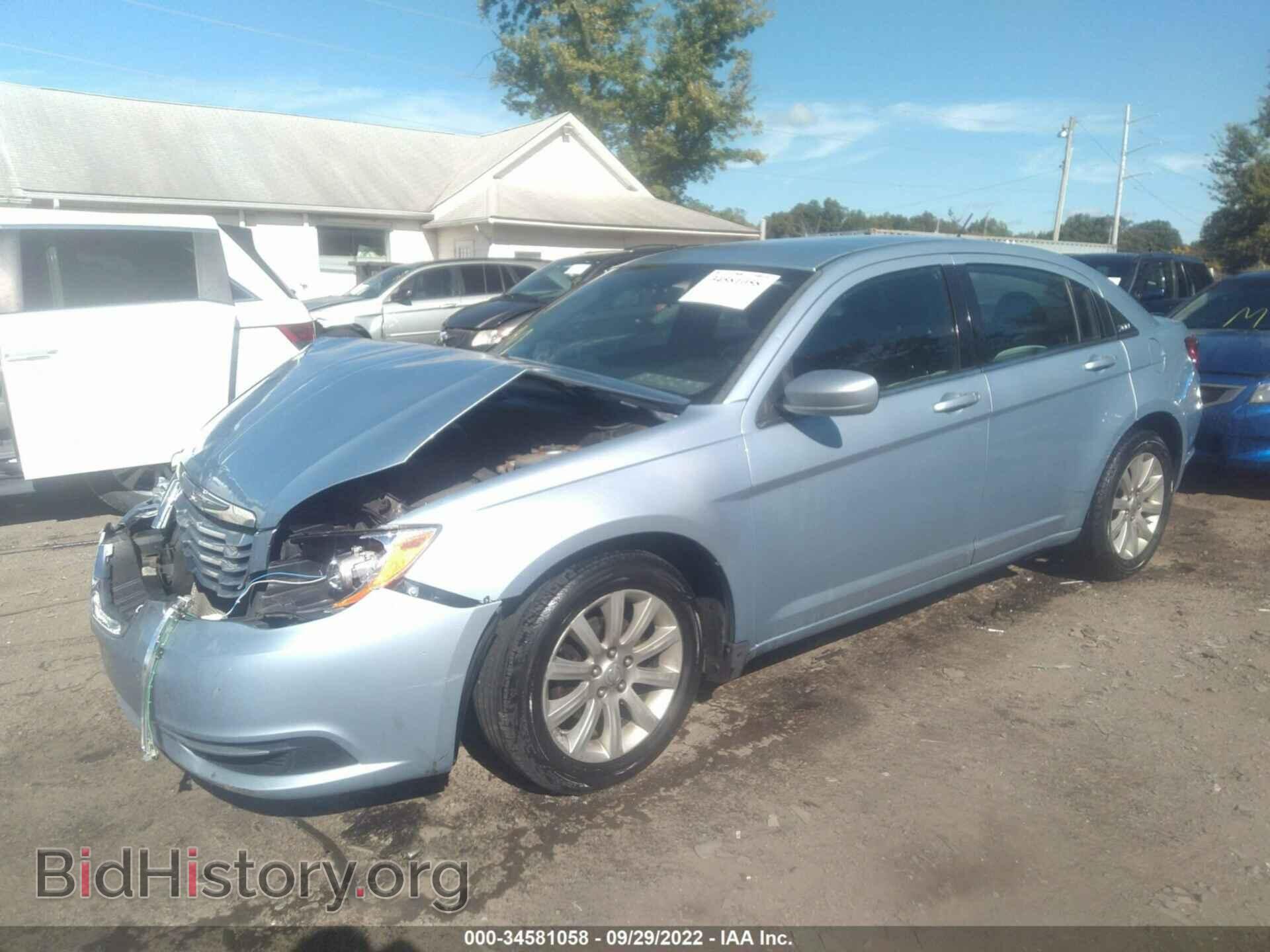 2014 CHRYSLER 200 - VIN: 1C3CCBBGXEN106559 - Фото 2