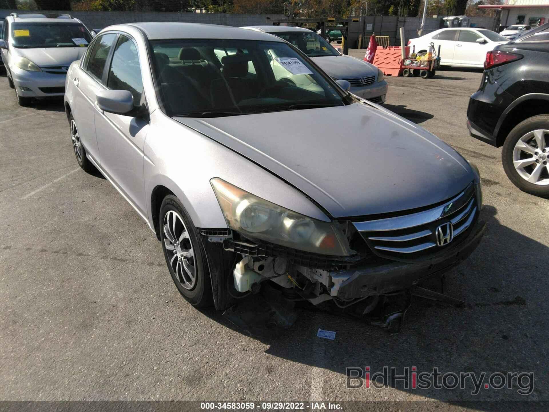 Photo 1HGCP2F38BA113800 - HONDA ACCORD SDN 2011