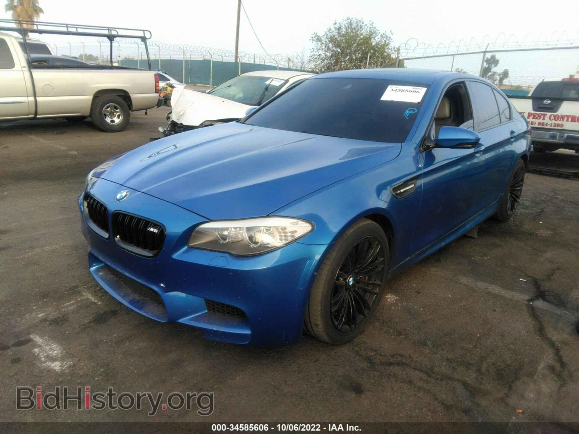 2013 BMW M5 - VIN: WBSFV9C53DC772416 - Фото 2