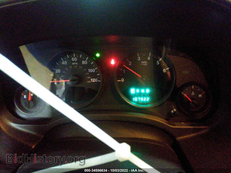 2011 Jeep COMPASS (VIN 1J4NF1FB9BD164615) — photo 7 of 11