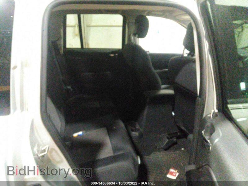 2011 Jeep COMPASS (VIN 1J4NF1FB9BD164615) — photo 8 of 11