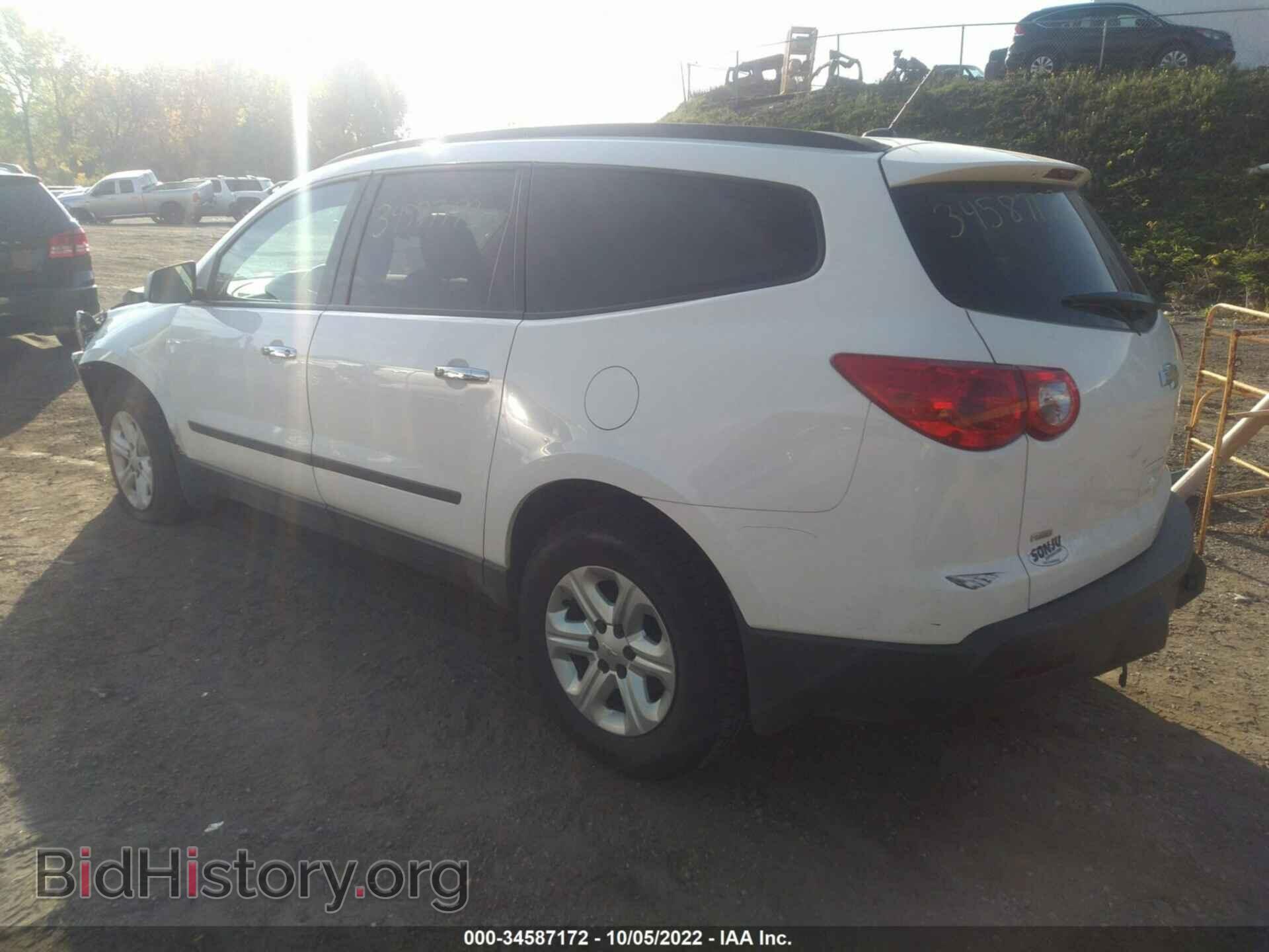 2012 CHEVROLET TRAVERSE - VIN: 1GNKVEED7CJ237786 - Фото 3