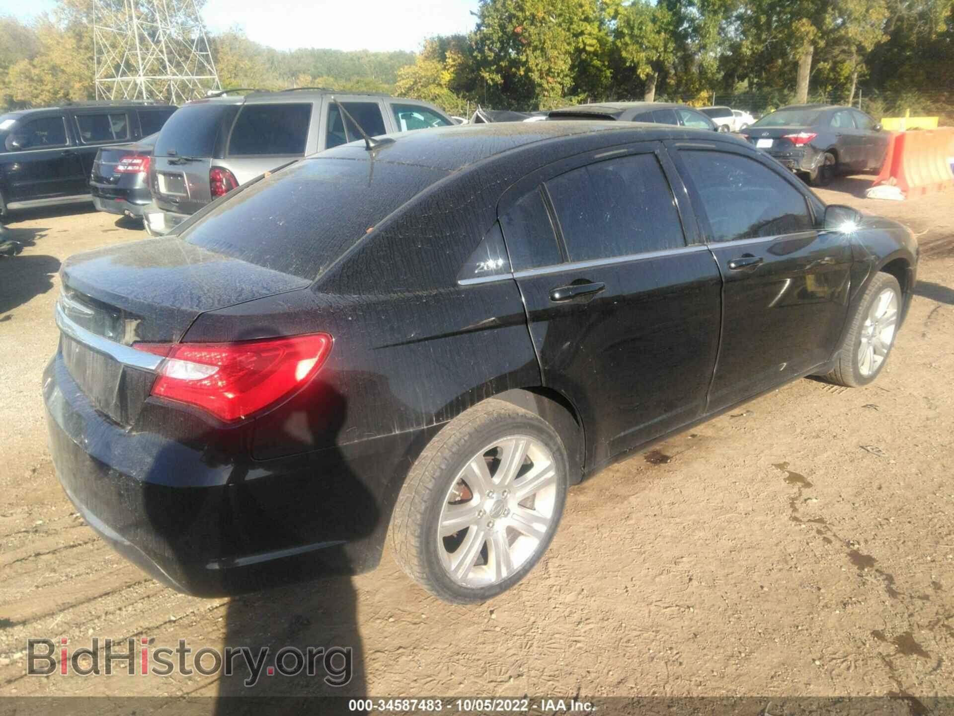2013 CHRYSLER 200 - VIN: 1C3CCBAB7DN641255 - Фото 4