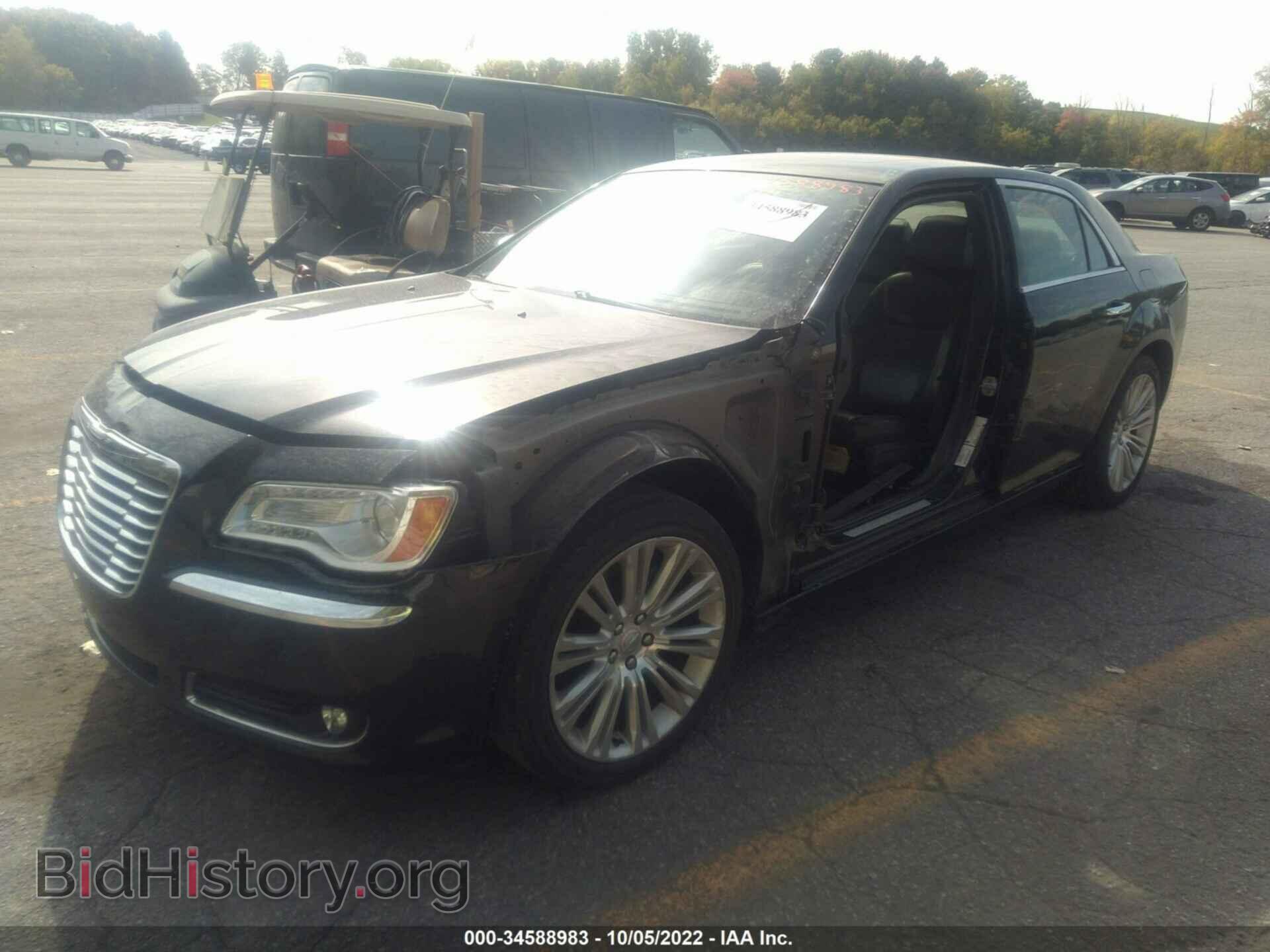 2011 CHRYSLER 300 - VIN: 2C3CA6CT7BH598545 - Фото 2
