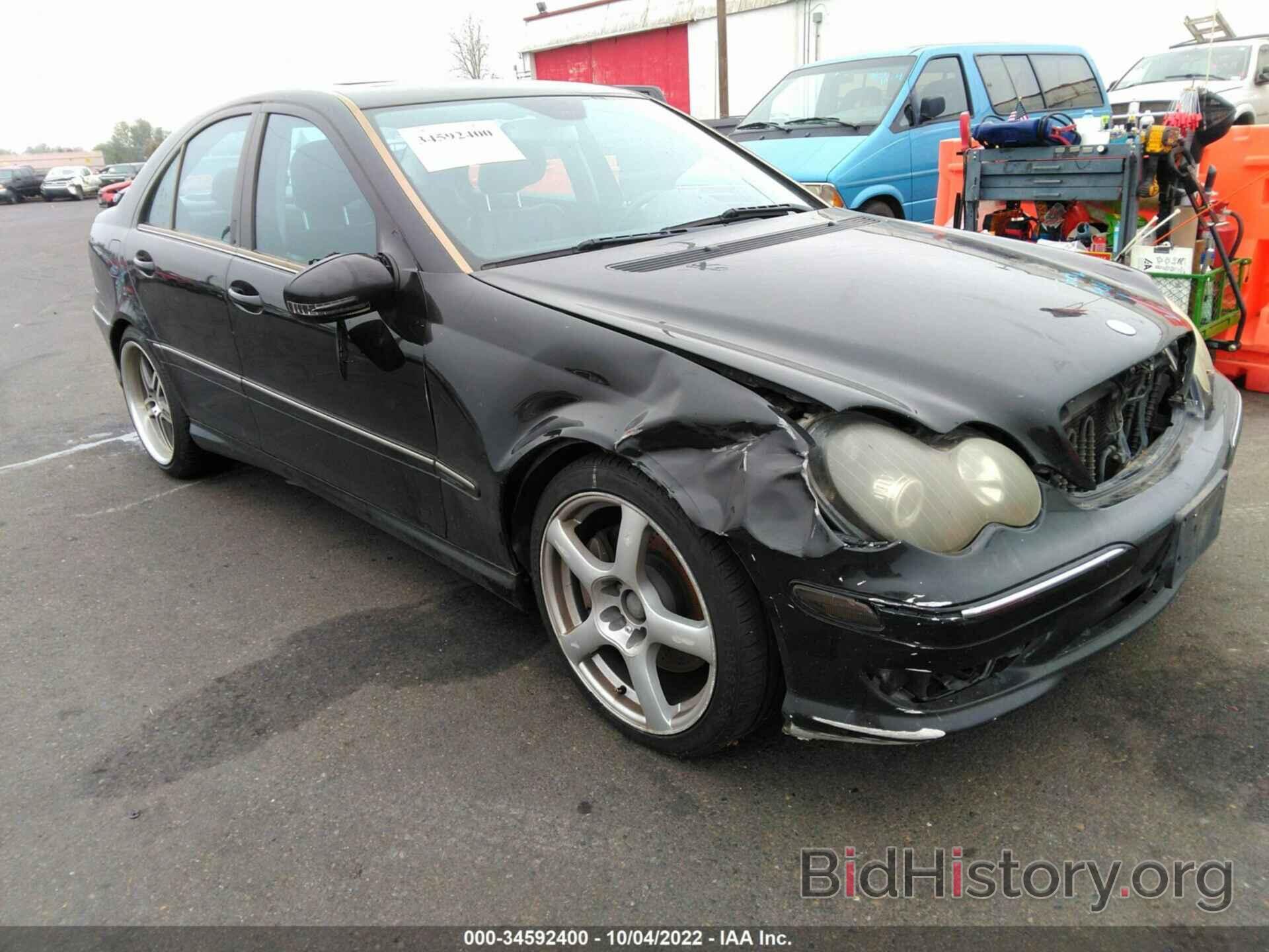 Photo WDBRF52H17F877804 - MERCEDES-BENZ C-CLASS 2007