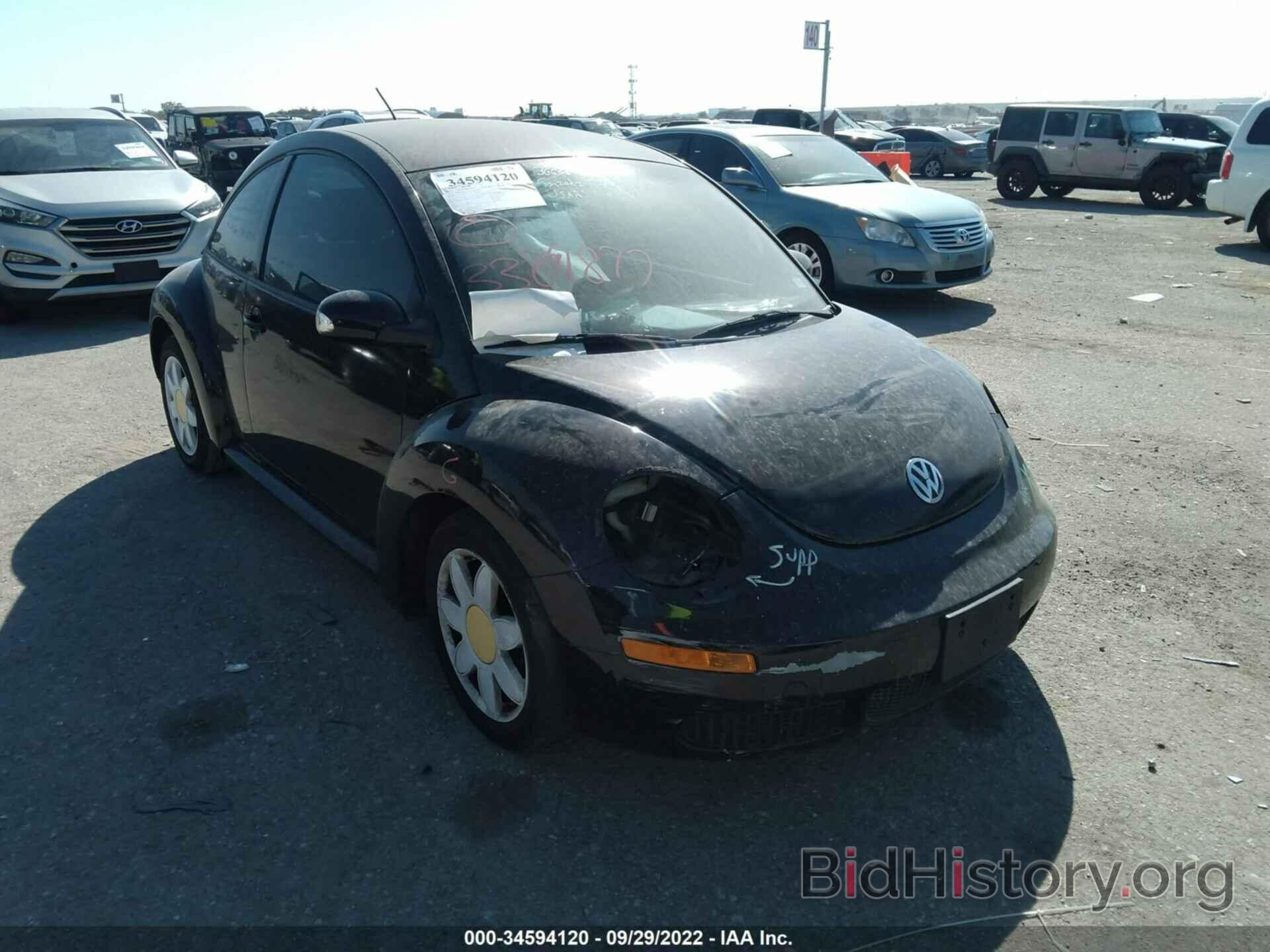 Photo 3VWPW3AG8AM021300 - VOLKSWAGEN NEW BEETLE COUPE 2010