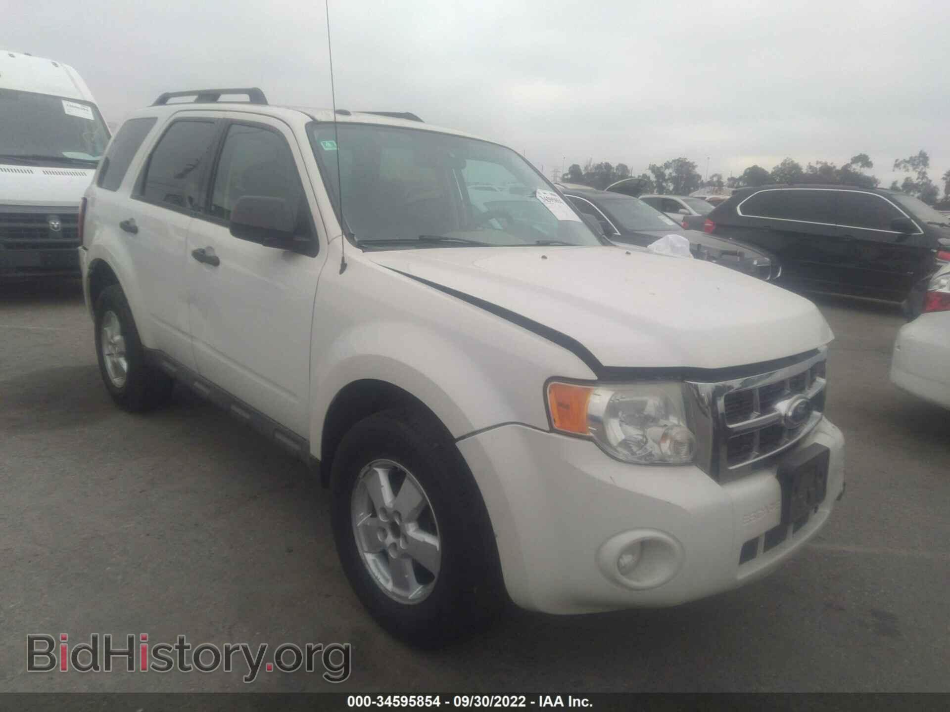 Photo 1FMCU0D77AKC83829 - FORD ESCAPE 2010