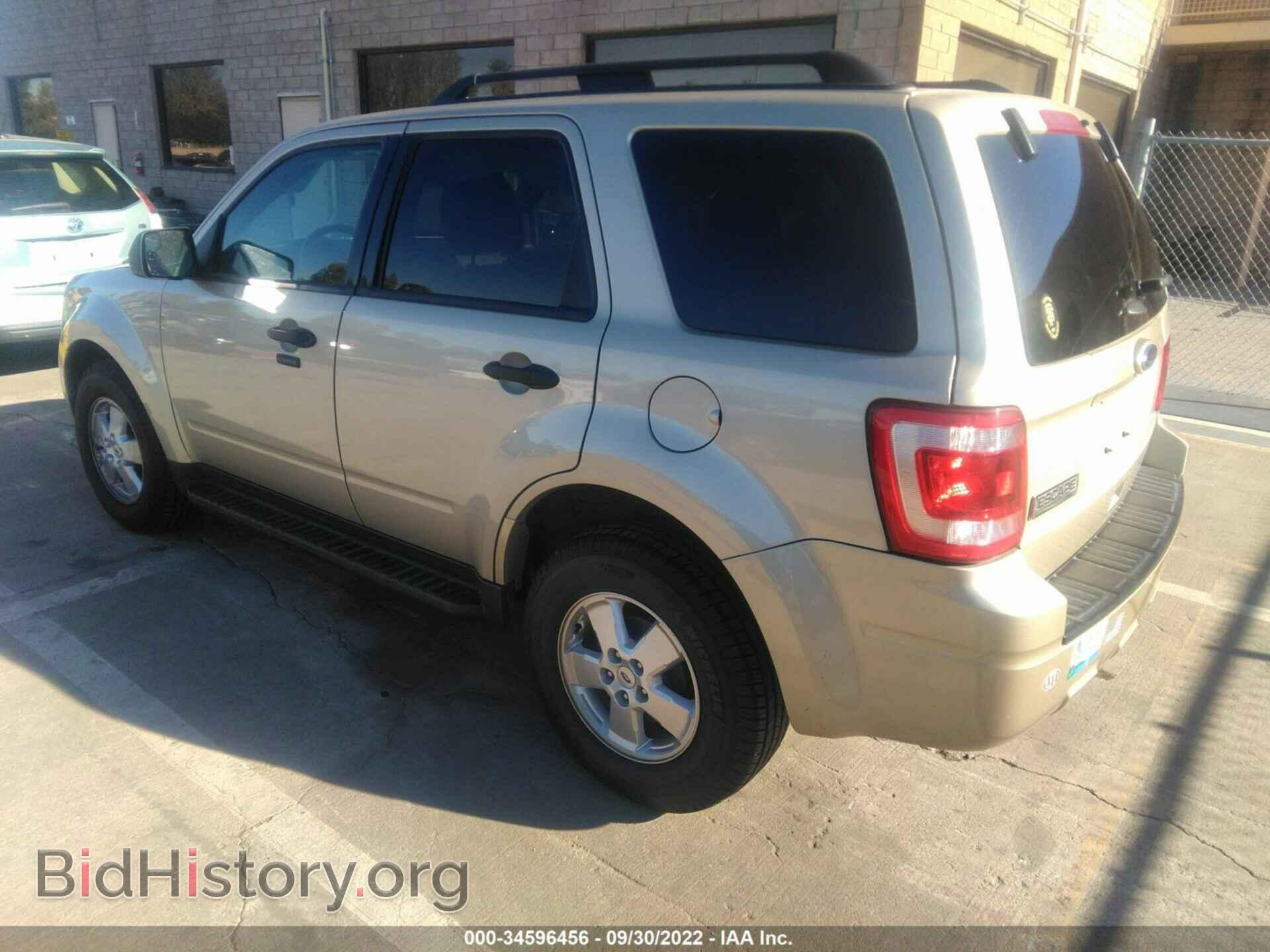 2011 FORD ESCAPE - VIN: 1FMCU0D79BKC64068 - Фото 3