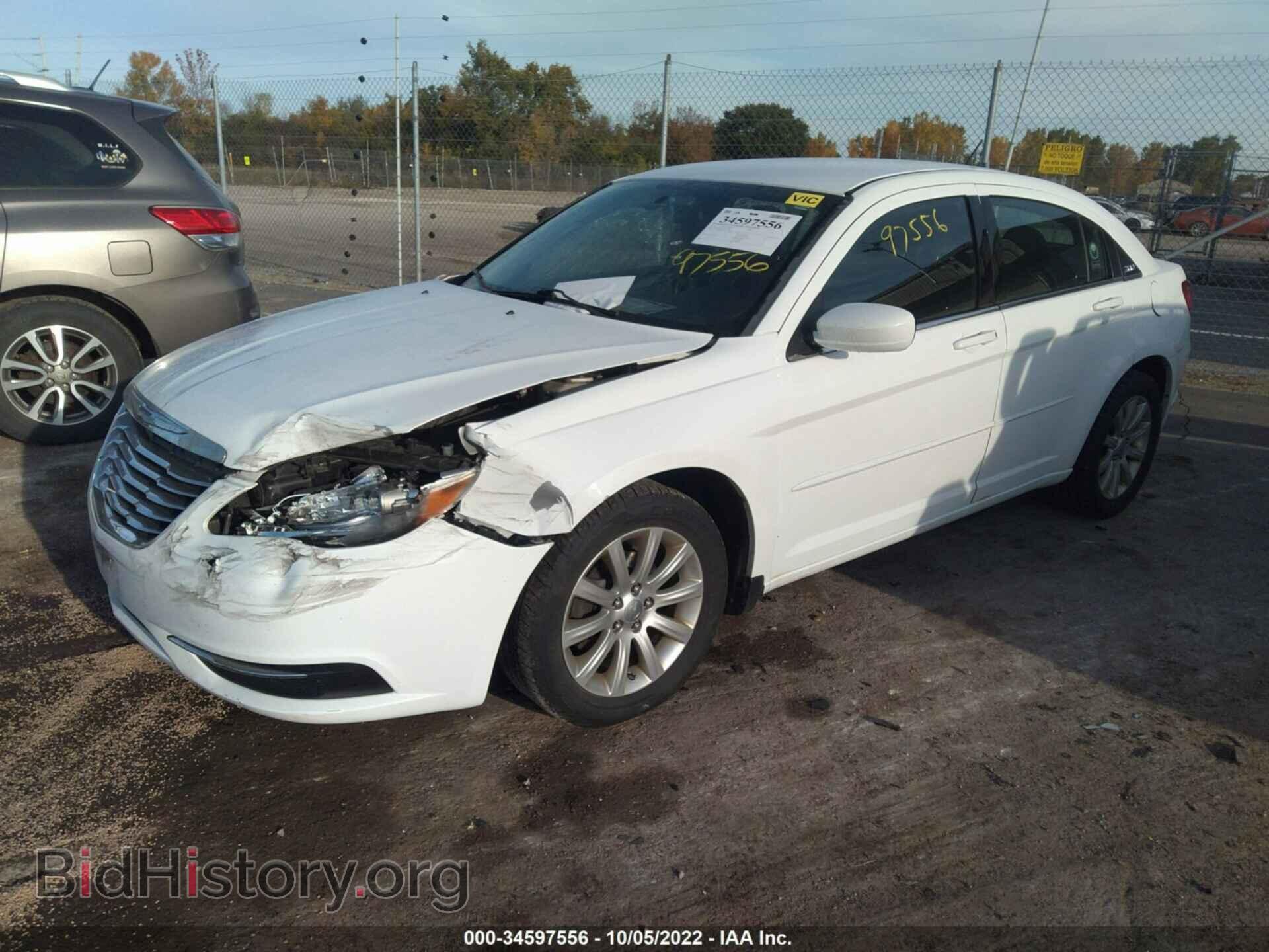 2012 CHRYSLER 200 - VIN: 1C3CCBBB9CN207724 - Фото 2