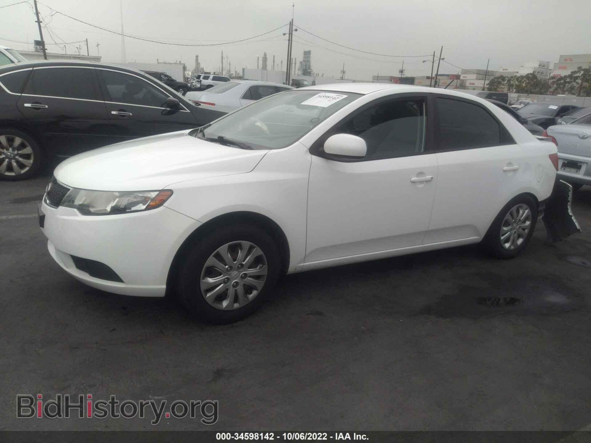 2013 KIA FORTE - VIN: KNAFT4A22D5741121 - Фото 2