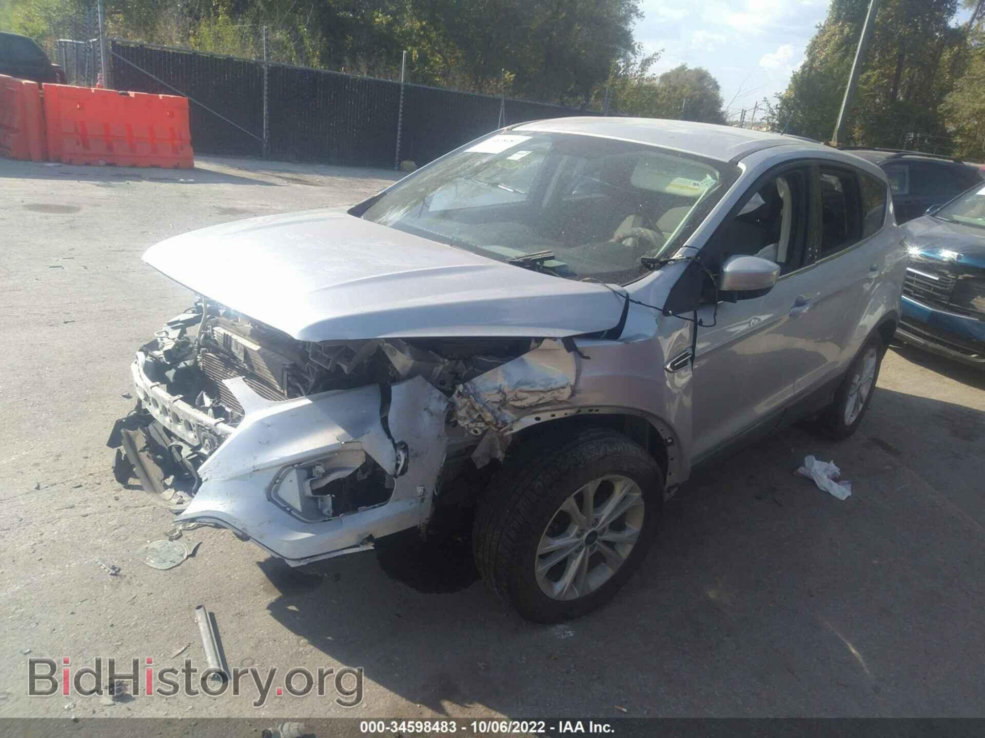 2017 FORD ESCAPE - VIN: 1FMCU0GD1HUE09716 - Фото 2