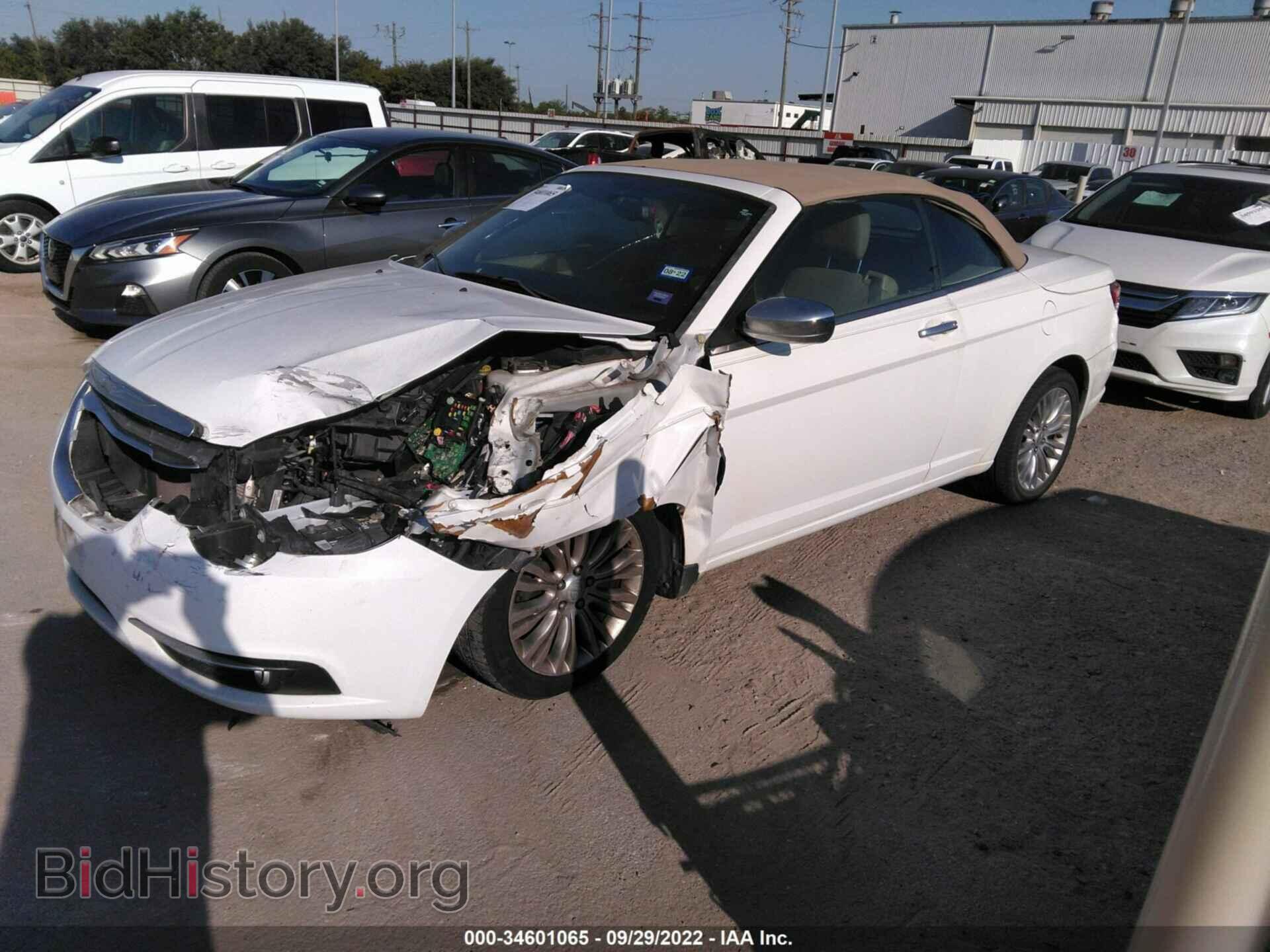 2011 CHRYSLER 200 - VIN: 1C3BC7EG2BN613276 - Фото 2