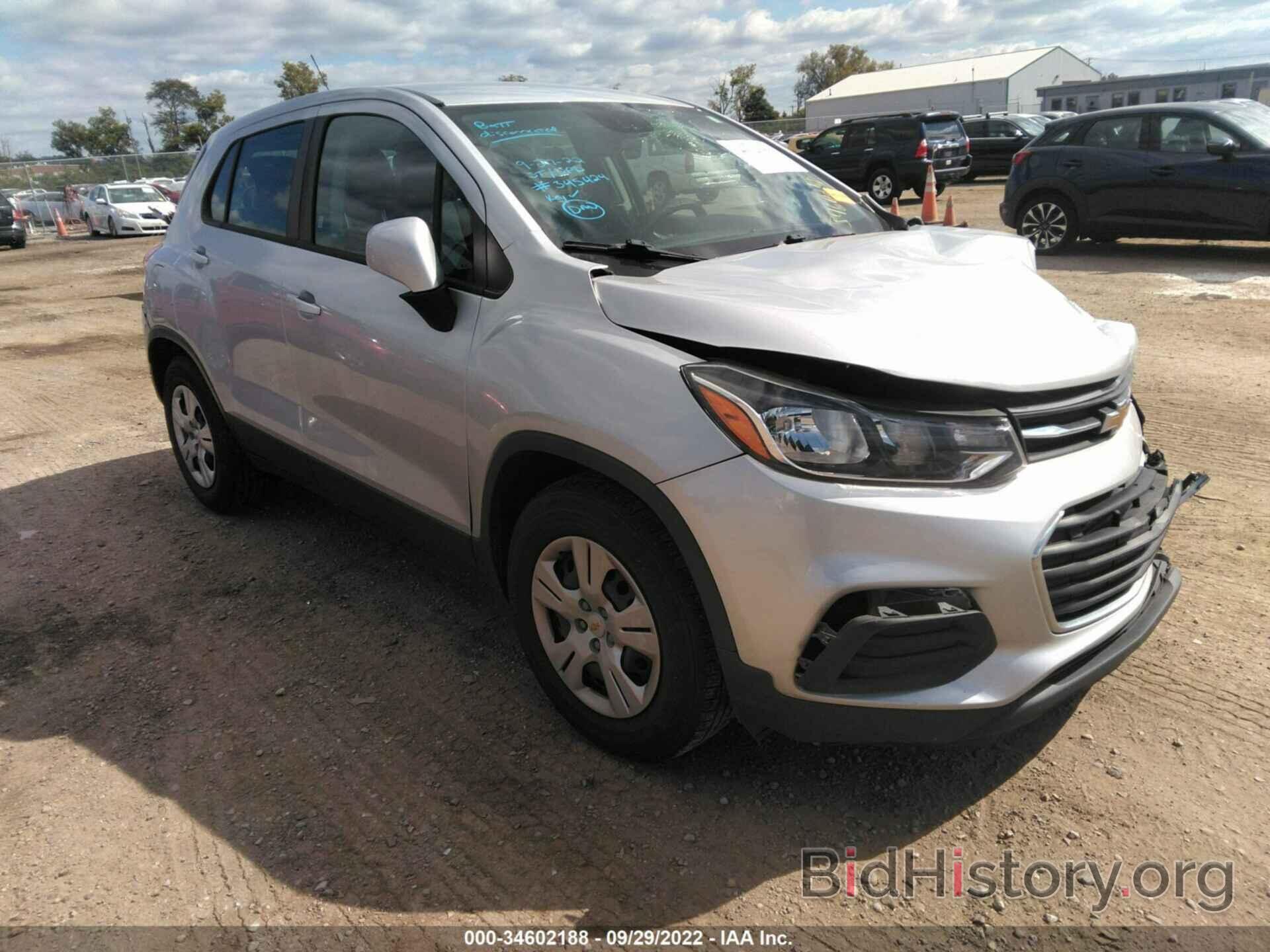 Photo 3GNCJKSBXJL345424 - CHEVROLET TRAX 2018