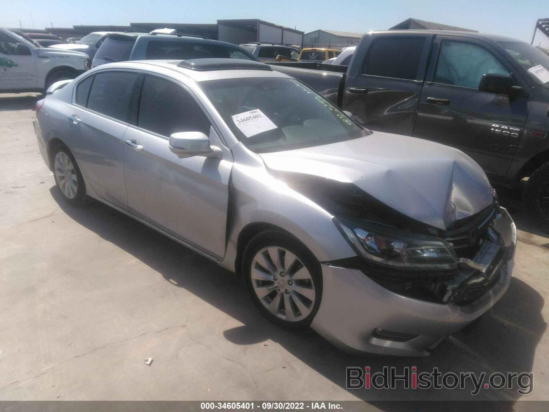 Photo 1HGCR3F84DA004300 - HONDA ACCORD SDN 2013