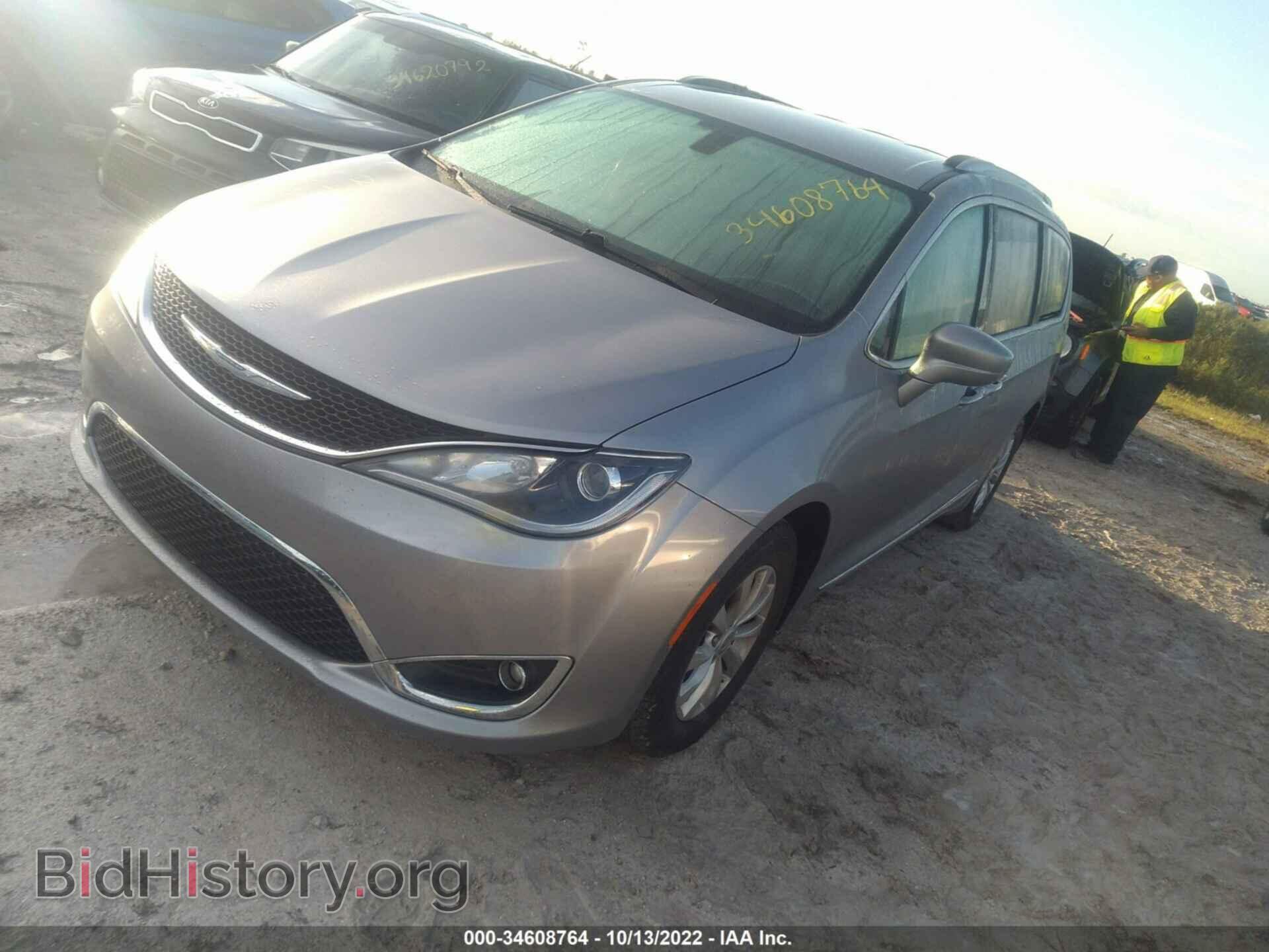 2018 CHRYSLER PACIFICA - VIN: 2C4RC1BG1JR141732 - Фото 2
