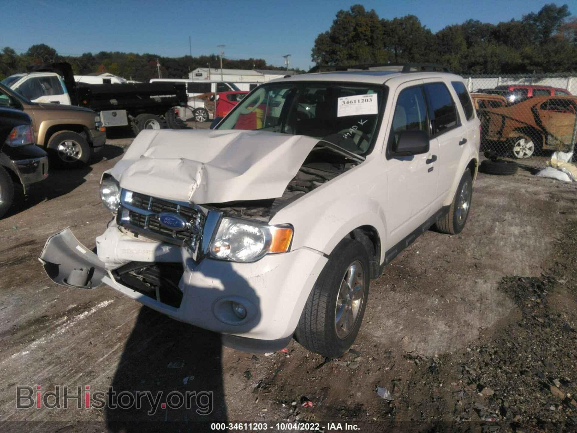 2011 FORD ESCAPE - VIN: 1FMCU0D78BKB96037 - Фото 2