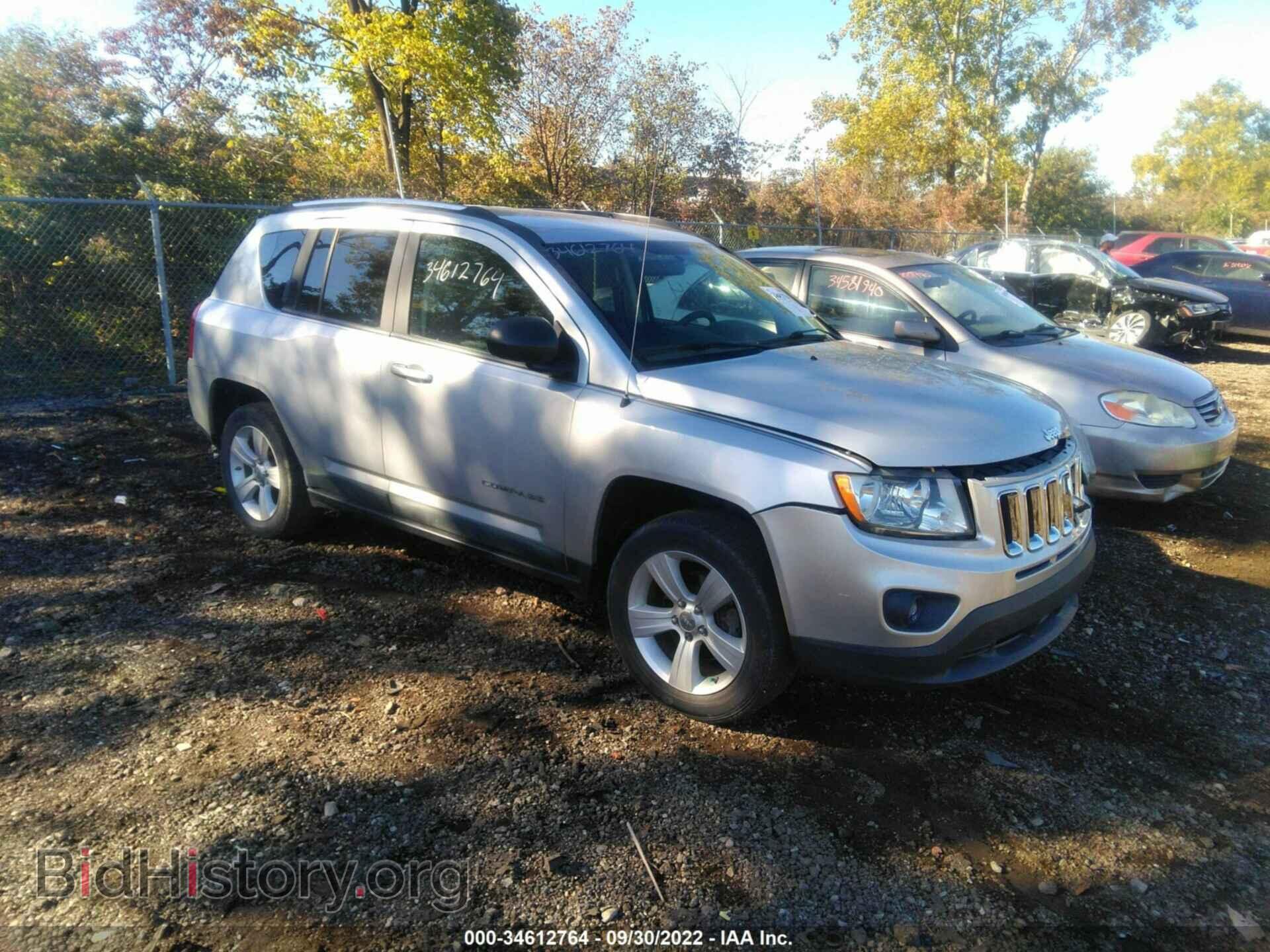Photo 1J4NF1FB6BD252182 - JEEP COMPASS 2011