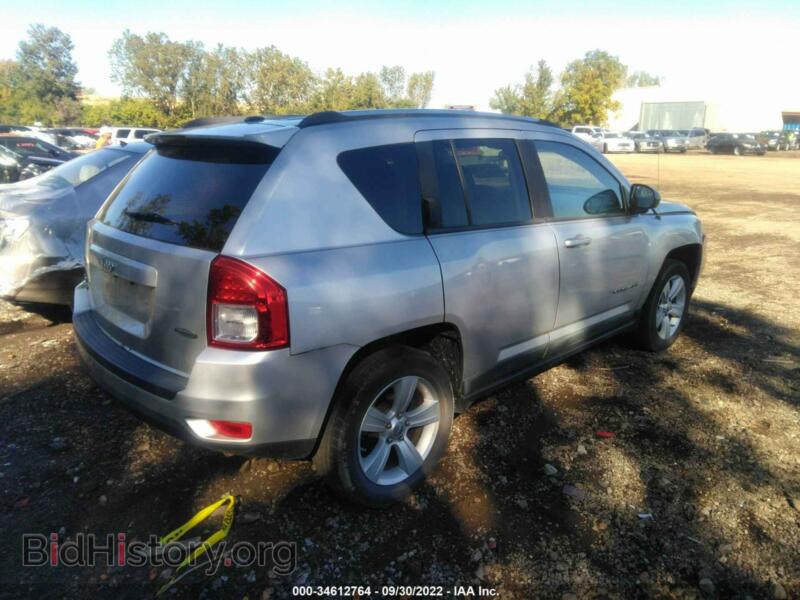 2011 Jeep COMPASS (VIN 1J4NF1FB6BD252182) — фото 4 из 11
