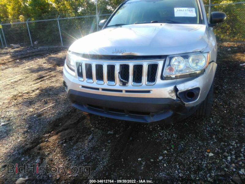 2011 Jeep COMPASS (VIN 1J4NF1FB6BD252182) — фото 6 из 11
