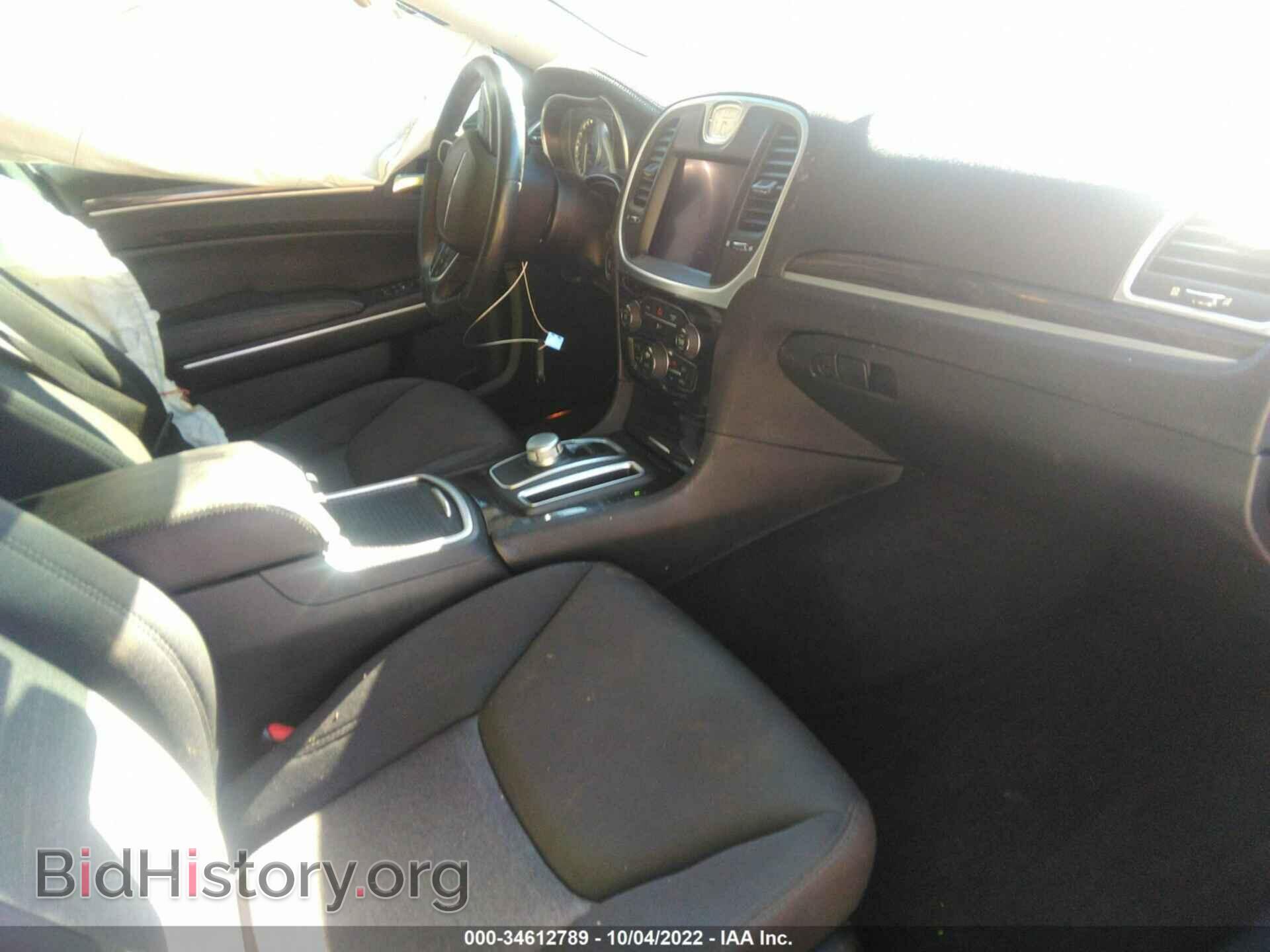2019 CHRYSLER 300 - VIN: 2C3CCAAG6KH613541 - Photo 5