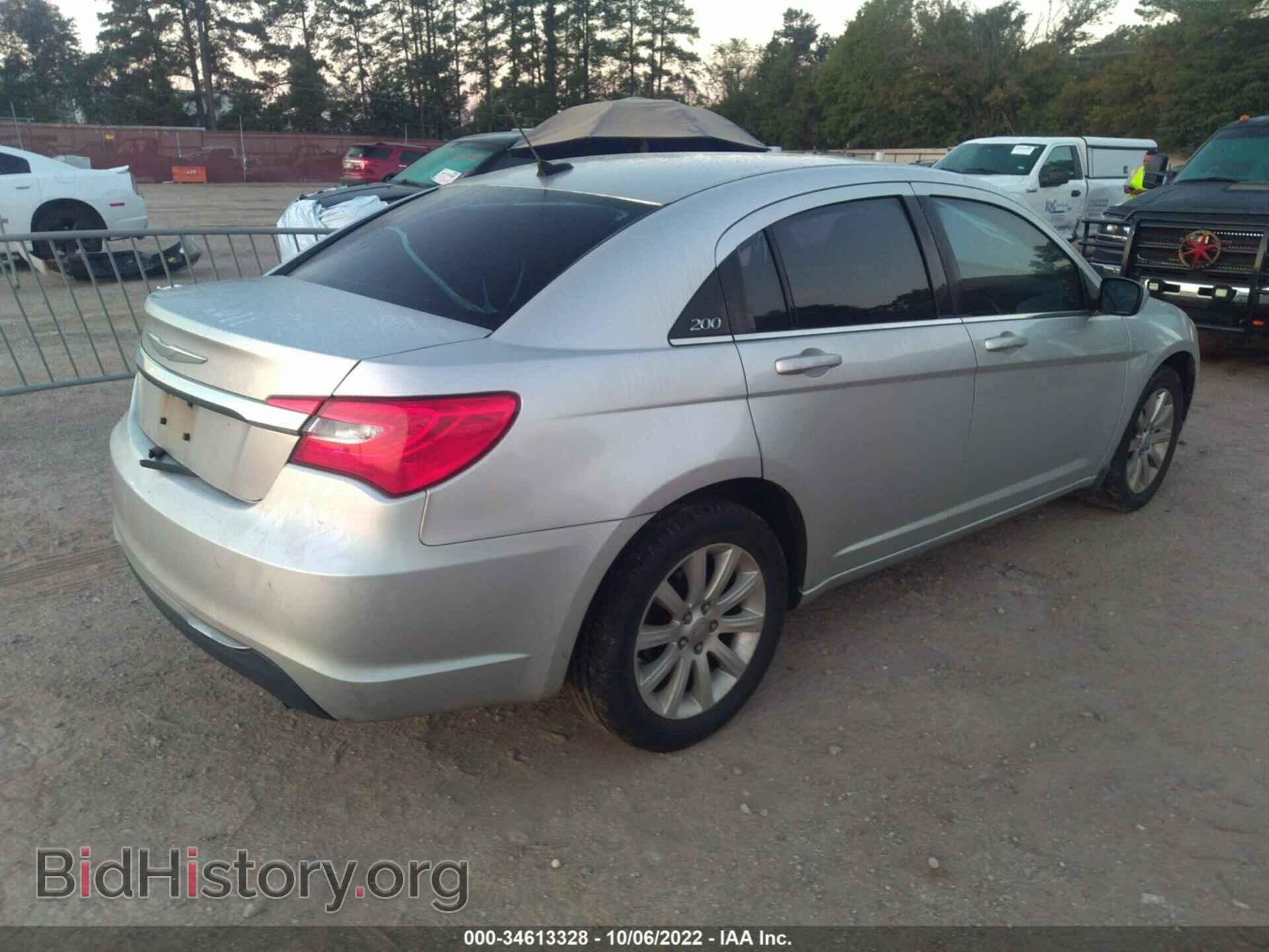 2011 CHRYSLER 200 - VIN: 1C3BC1FB3BN588646 - Photo 4