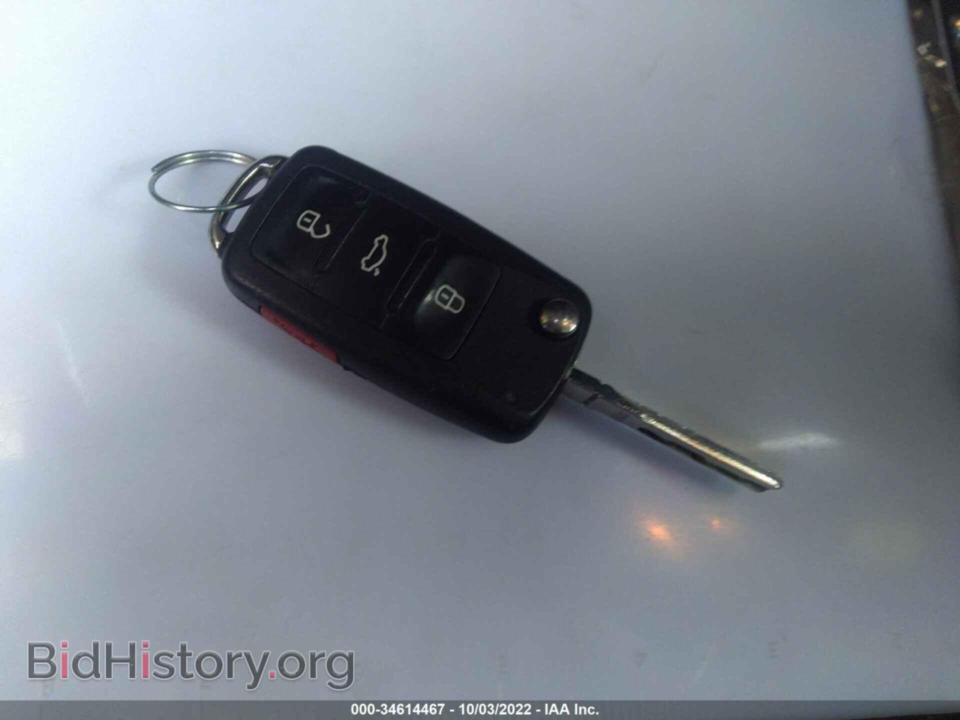 2012 VOLKSWAGEN BEETLE - VIN: 3VWJP7AT6CM603003 - Фото 11