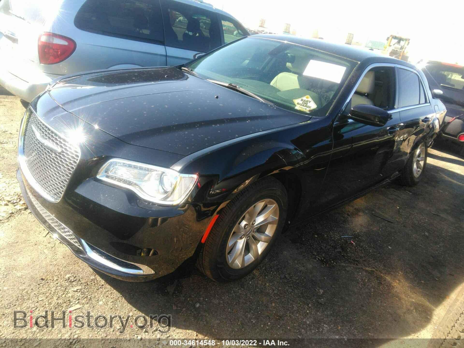 2015 CHRYSLER 300 - VIN: 2C3CCAAG6FH766474 - Фото 2