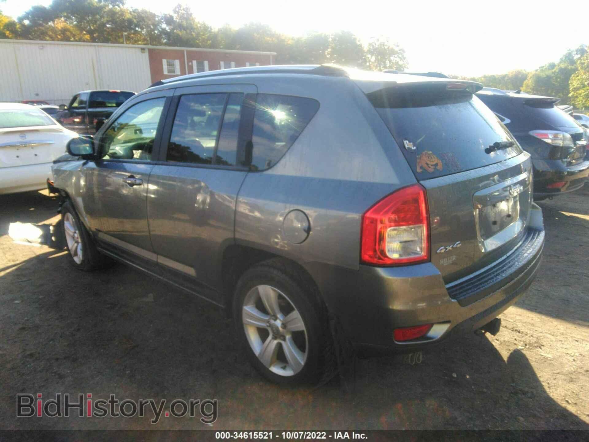 2011 JEEP COMPASS - VIN: 1J4NF1FB0BD243882 - Фото 3