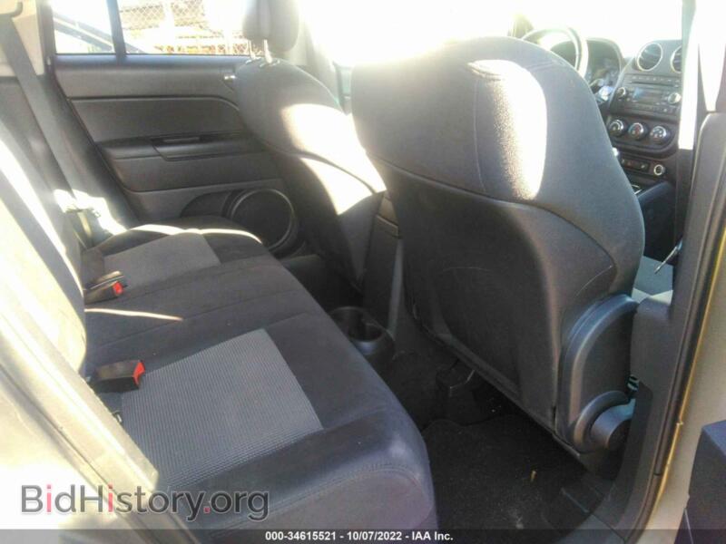 2011 Jeep COMPASS (VIN 1J4NF1FB0BD243882) — фото 8 из 11