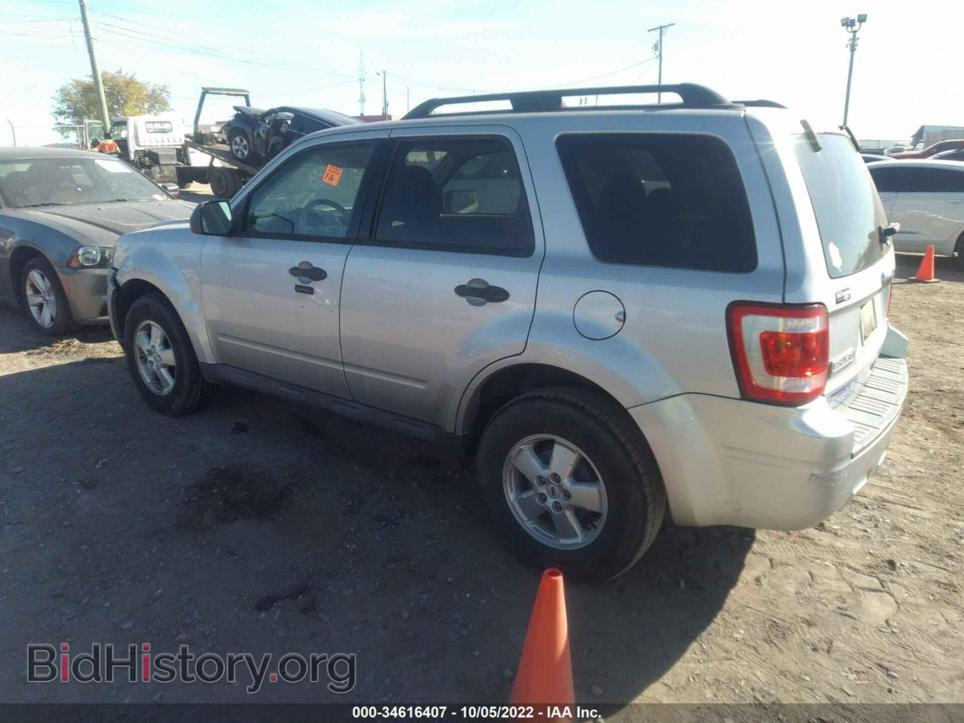 2010 FORD ESCAPE - VIN: 1FMCU0D71AKA02723 - Фото 3