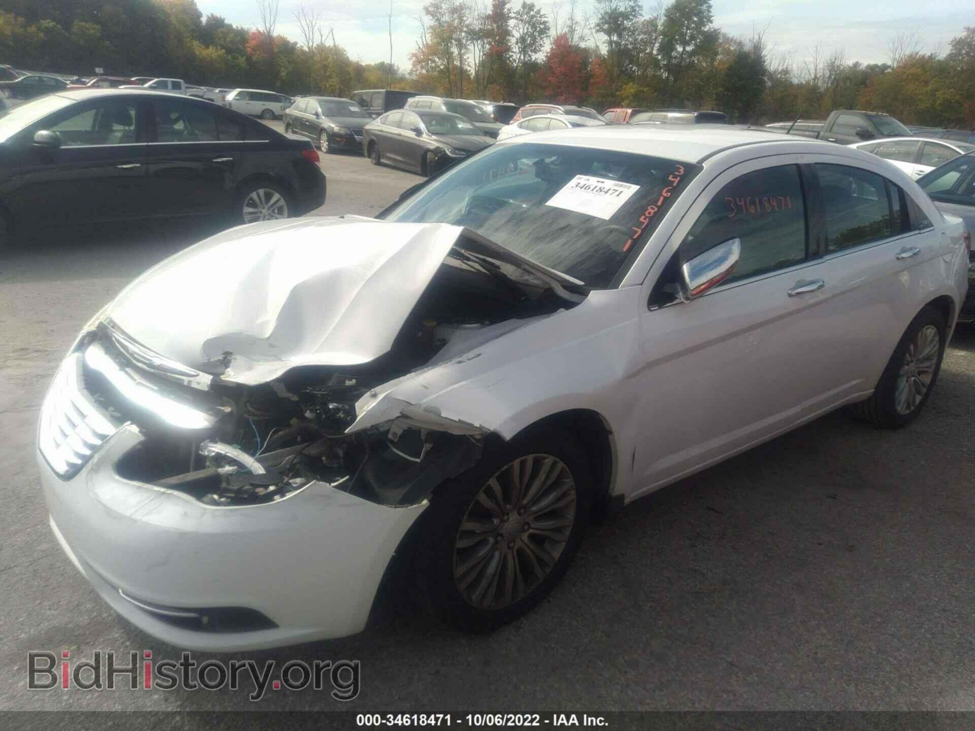 2012 CHRYSLER 200 - VIN: 1C3CCBCB8CN236551 - Фото 2