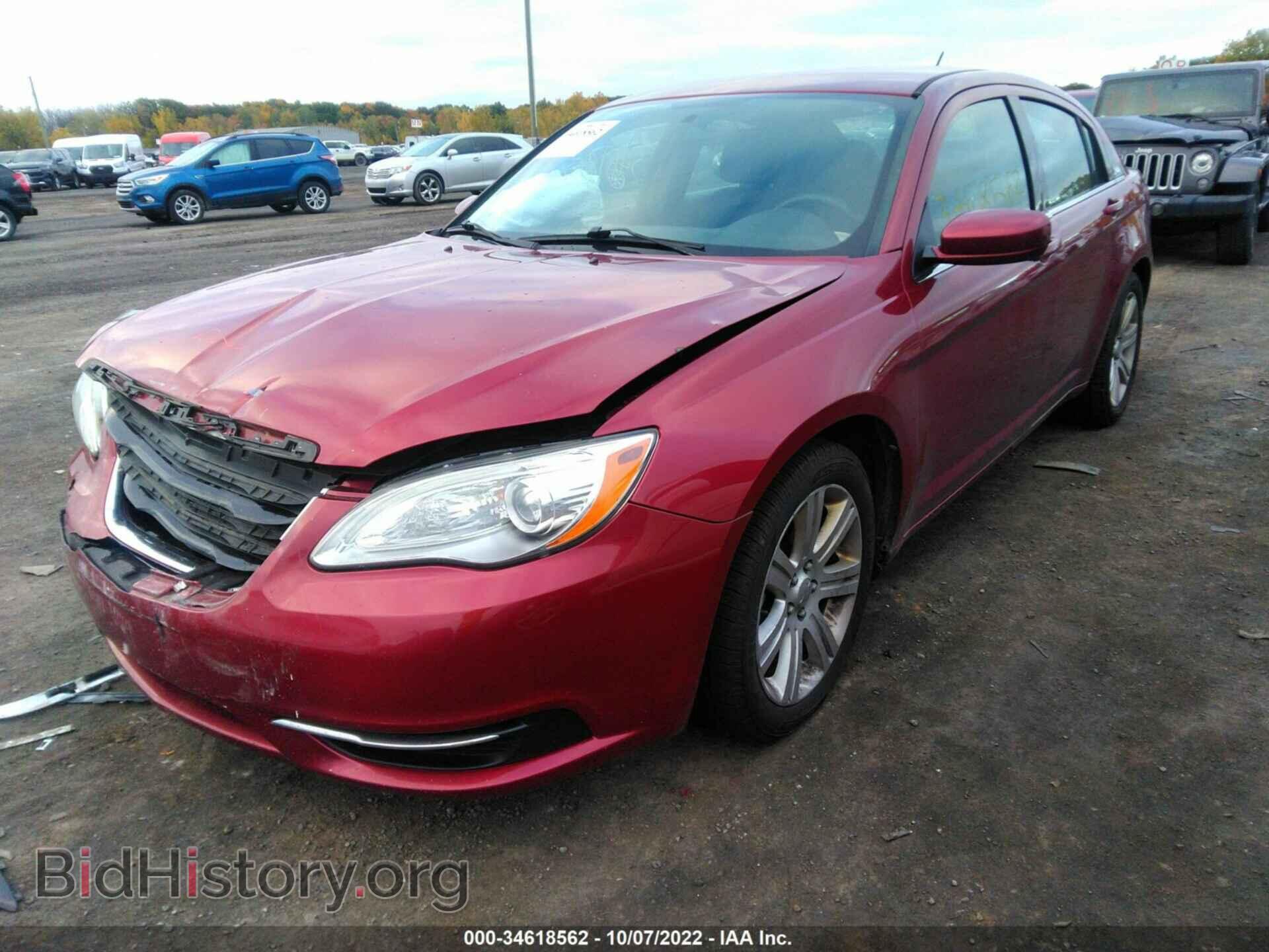 2013 CHRYSLER 200 - VIN: 1C3CCBAB9DN761123 - Фото 2