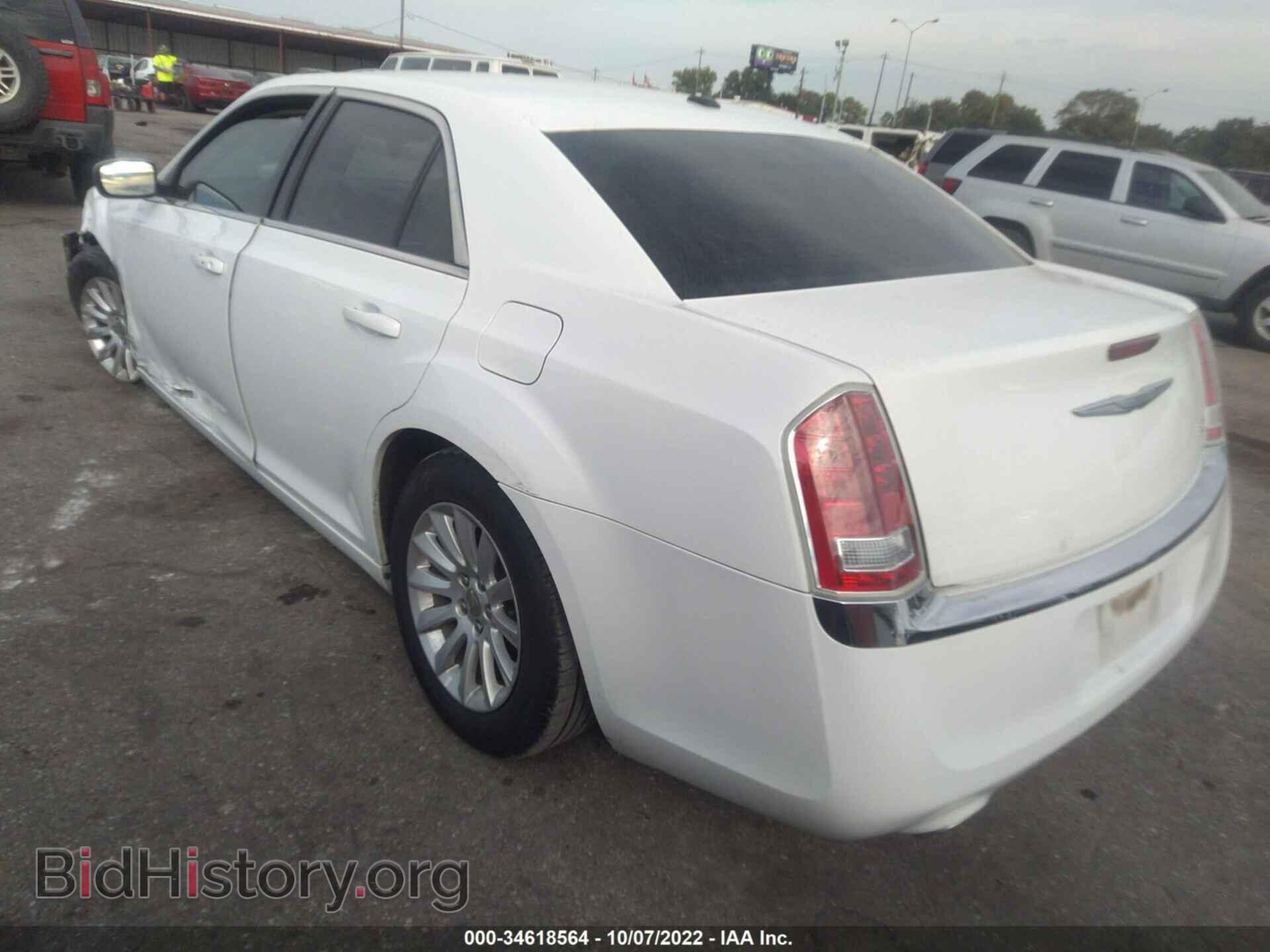 2013 CHRYSLER 300 - VIN: 2C3CCAAG0DH508562 - Фото 3
