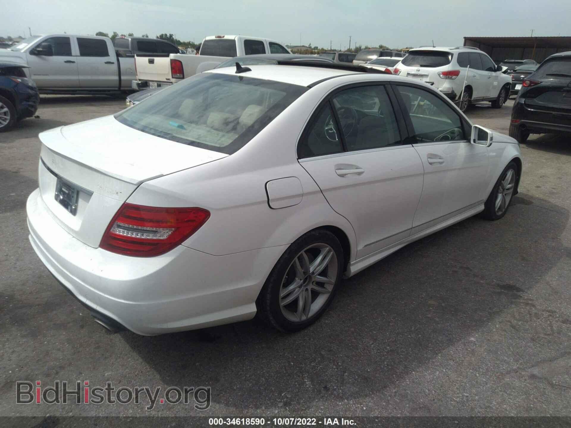 2014 MERCEDES-BENZ C-CLASS - VIN: WDDGF8AB5EA952995 - Фото 4