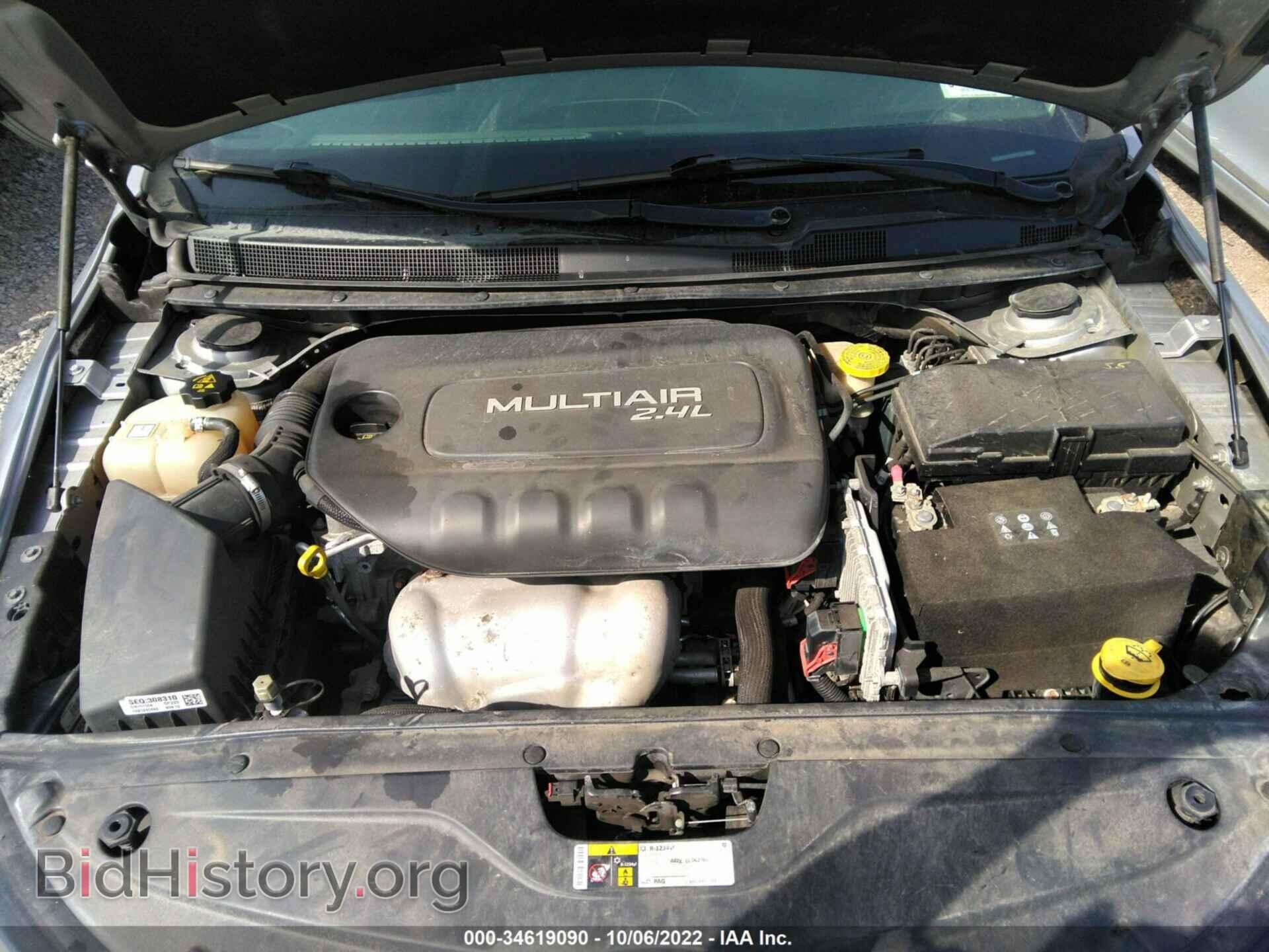 2016 CHRYSLER 200 - VIN: 1C3CCCAB2GN101564 - Фото 10