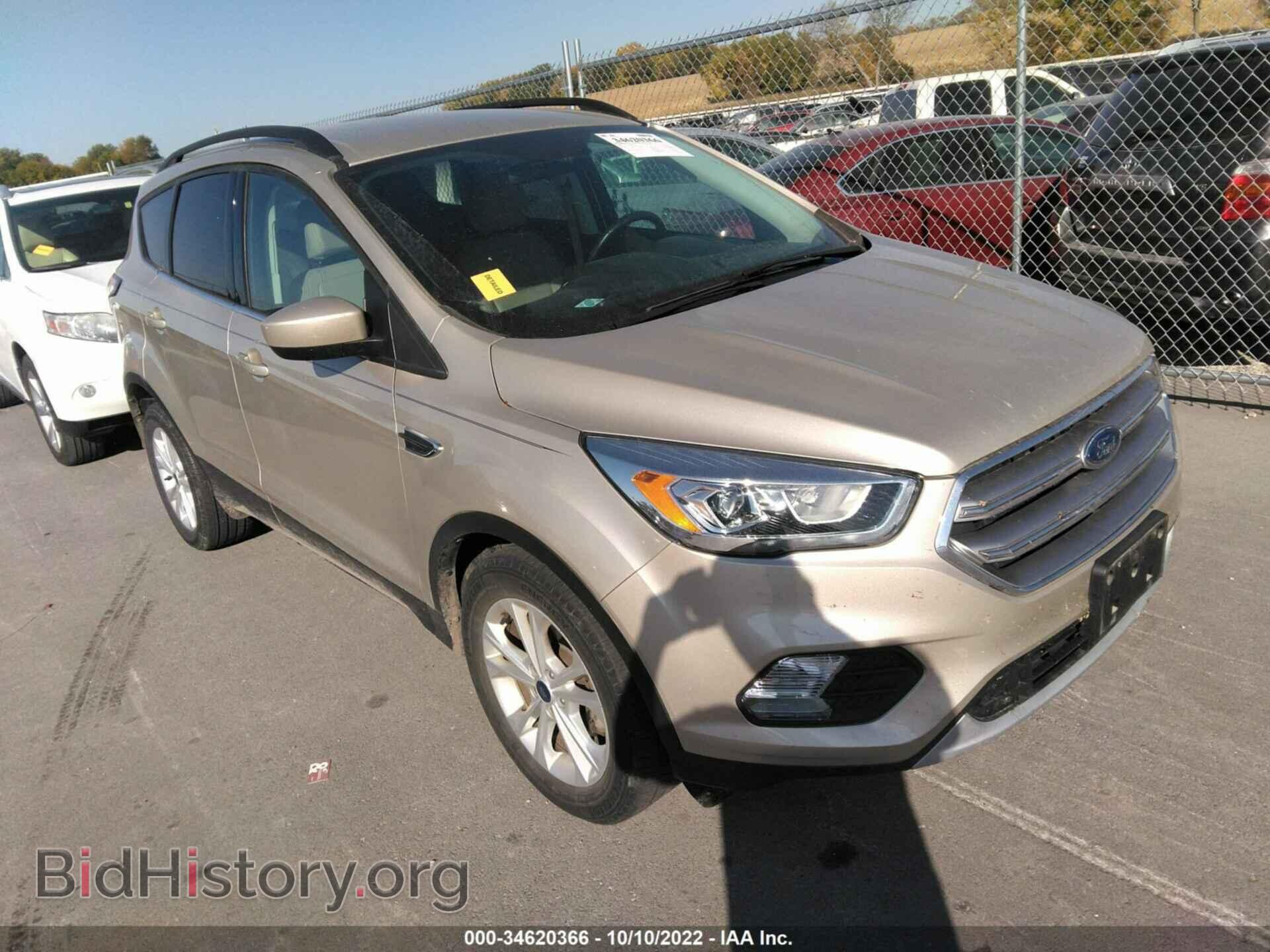Фотография 1FMCU0GD5HUC49579 - FORD ESCAPE 2017
