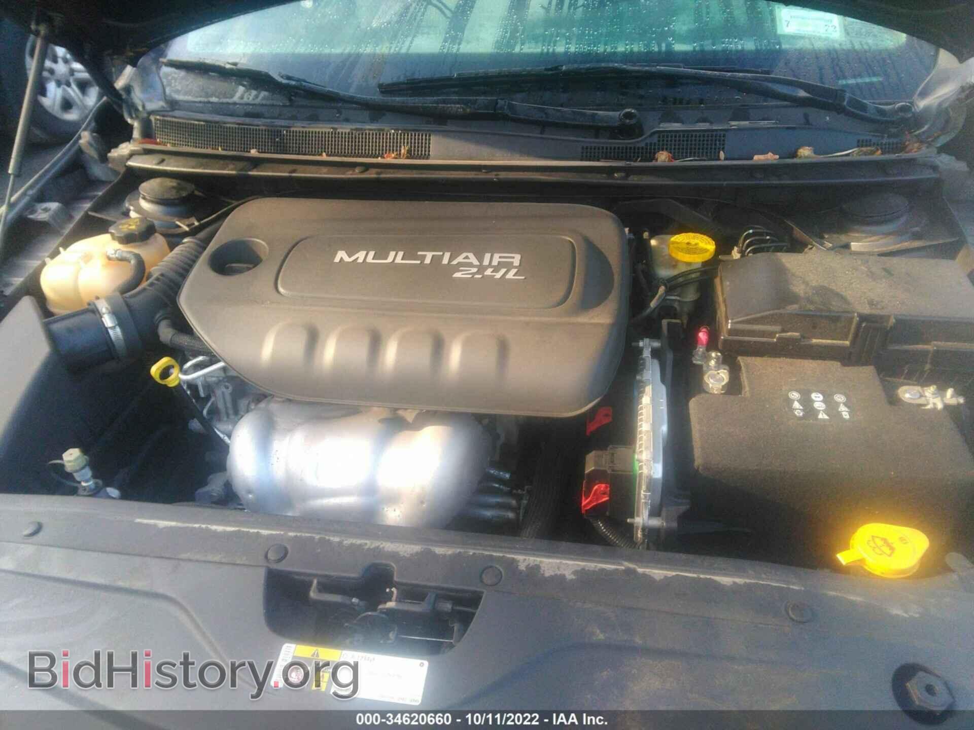 2016 CHRYSLER 200 - VIN: 1C3CCCAB7GN127321 - Фото 10