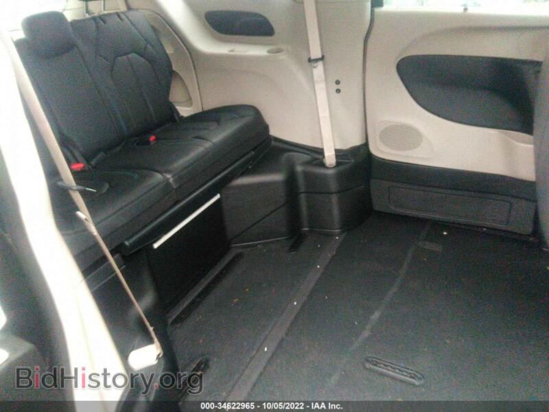 2021 Chrysler PACIFICA (VIN 2C4RC1BG1MR589716) — photo 8 of 11