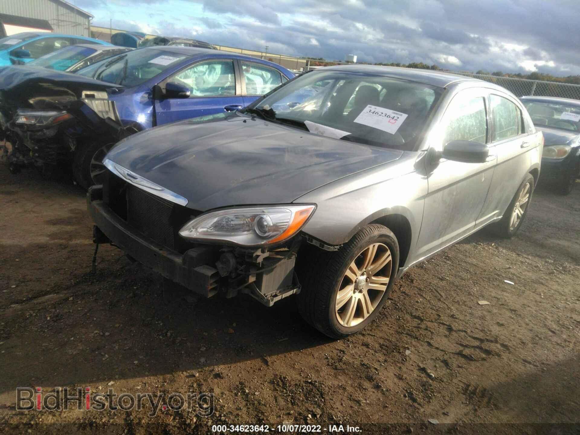 2011 CHRYSLER 200 - VIN: 1C3BC1FB9BN619107 - Фото 2