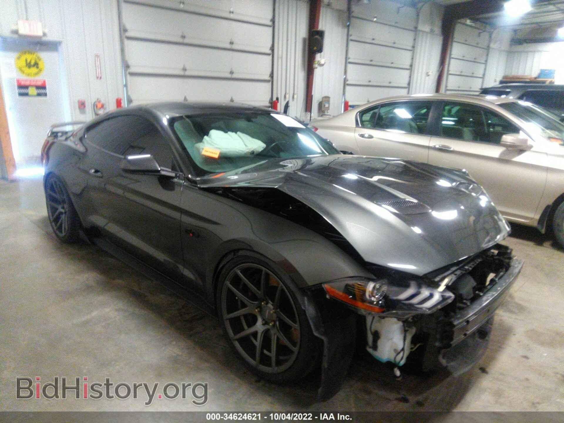 Photo 1FA6P8CF8J5116576 - FORD MUSTANG 2018