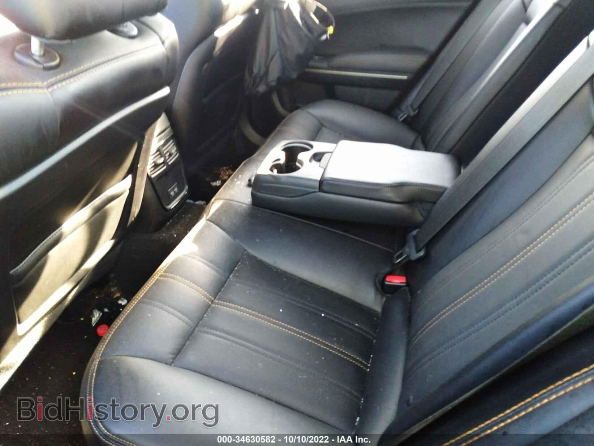 2019 CHRYSLER 300 - VIN: 2C3CCABG0KH577859 - Фото 8
