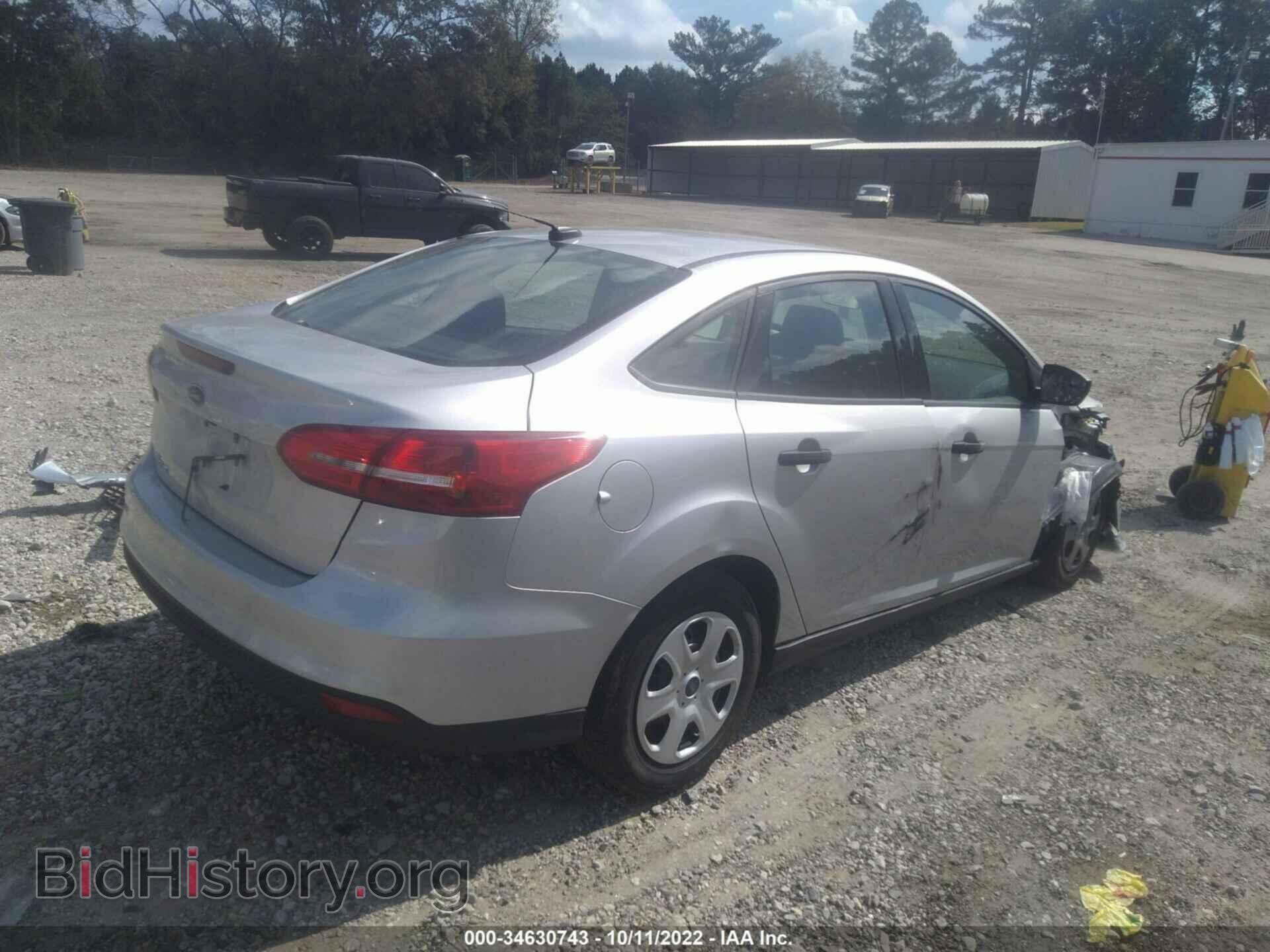 2017 FORD FOCUS - VIN: 1FADP3E2XHL330575 - Photo 4