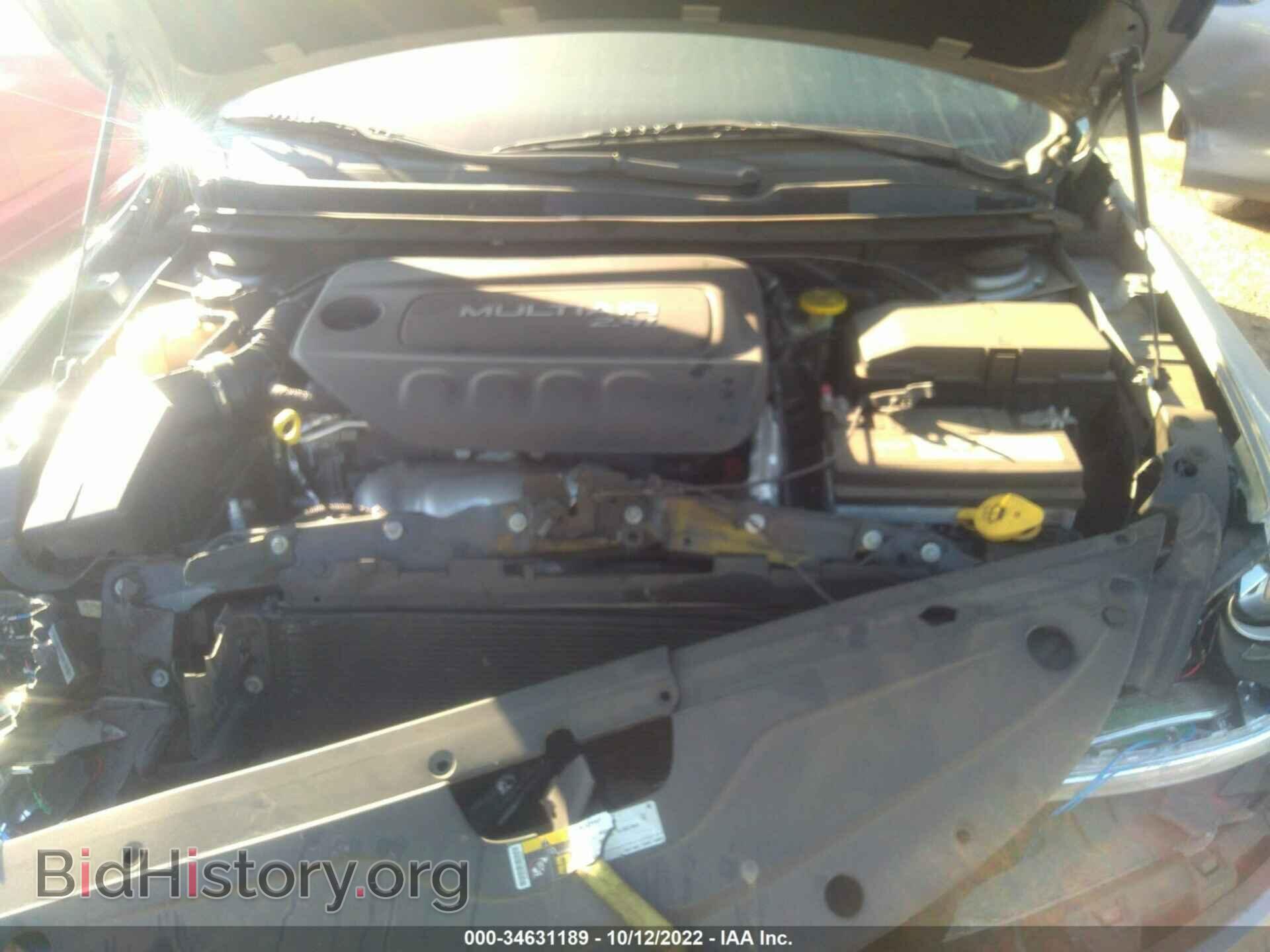 2015 CHRYSLER 200 - VIN: 1C3CCCAB5FN757787 - Фото 10