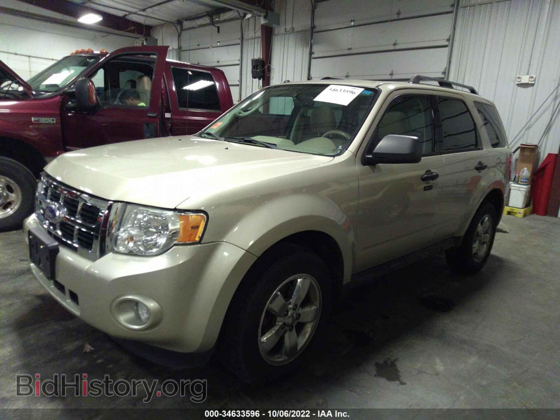 2011 FORD ESCAPE - VIN: 1FMCU0D70BKC09461 - Photo 2