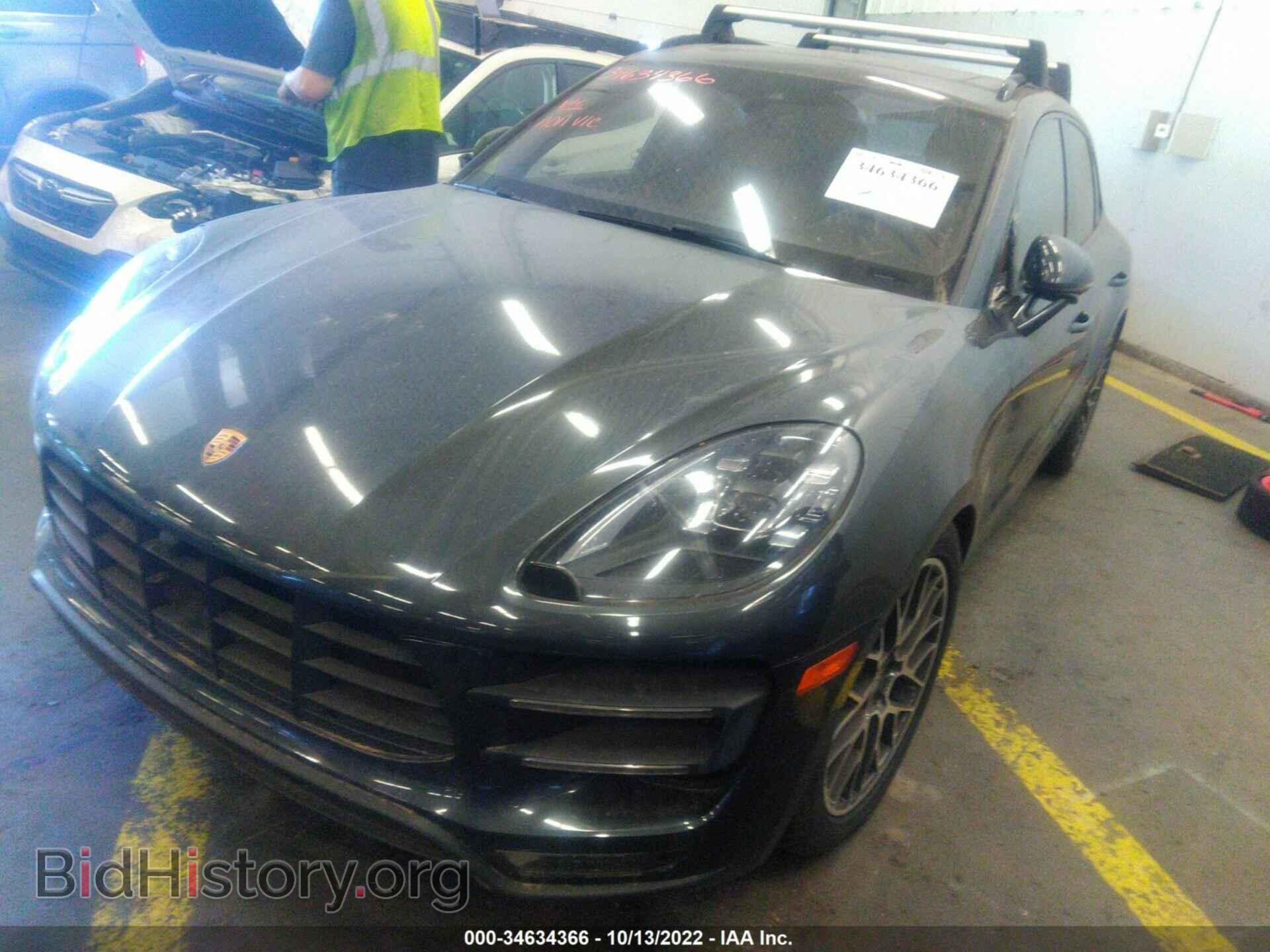 2018 PORSCHE MACAN - VIN: WP1AF2A59JLB70042 - Photo 2