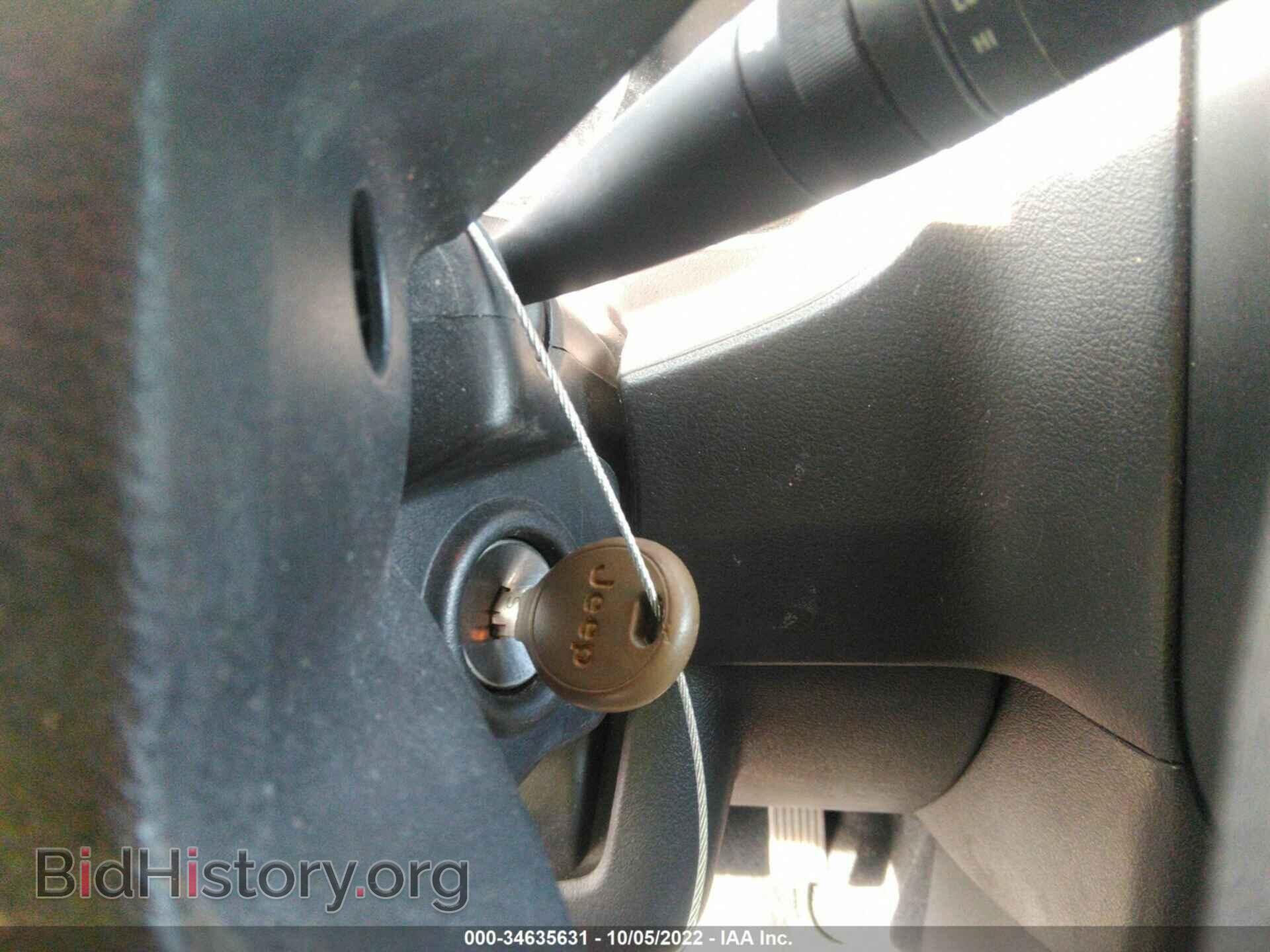 2010 JEEP COMPASS - VIN: 1J4NT1FB0AD647157 - Фото 11