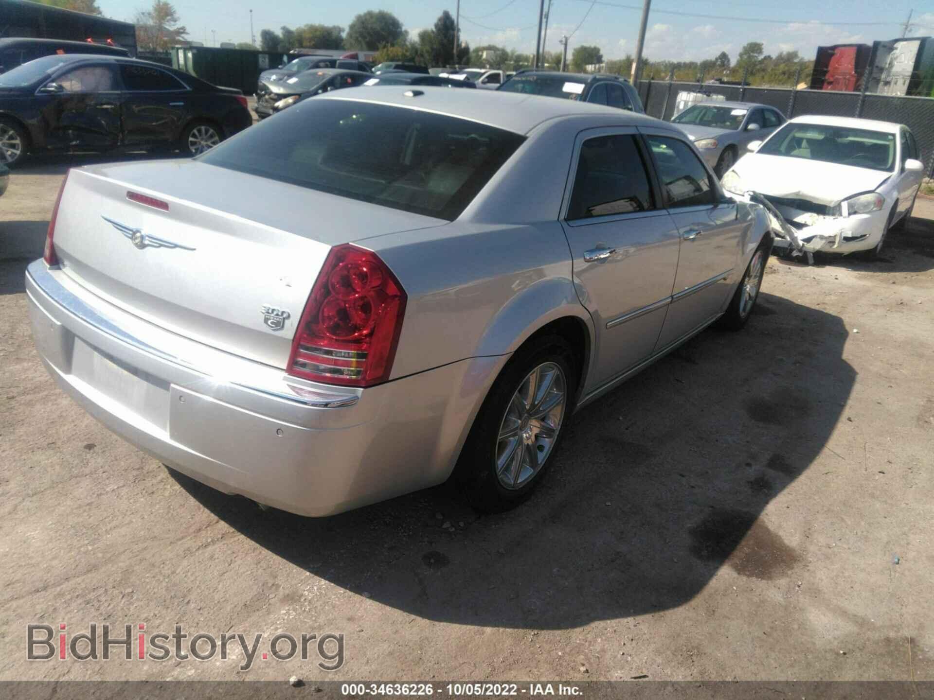 2010 CHRYSLER 300 - VIN: 2C3CA6CTXAH126080 - Фото 4