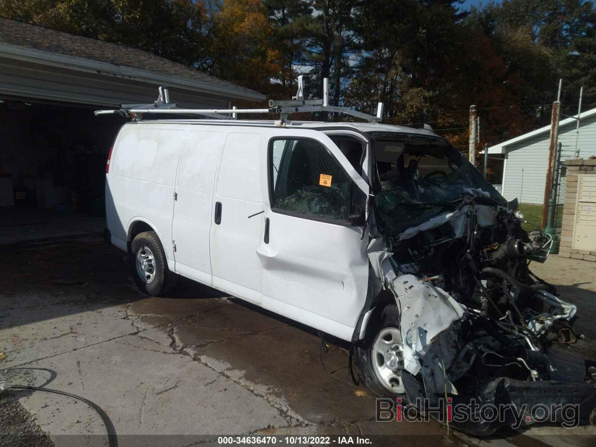 Photo 1GCWGAFF6H1345403 - CHEVROLET EXPRESS CARGO VAN 2017