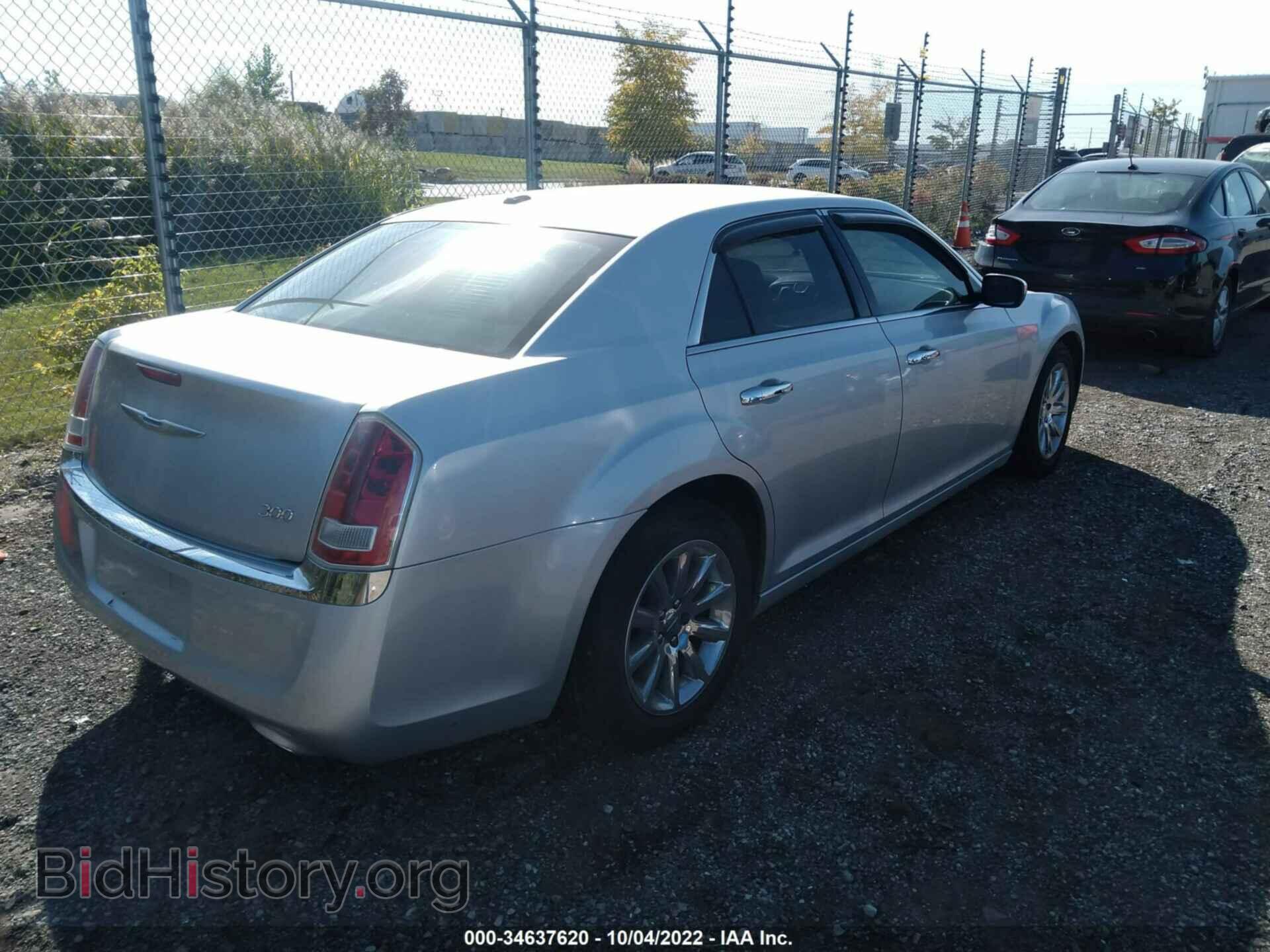 2012 CHRYSLER 300 - VIN: 2C3CCACG5CH288878 - Фото 4