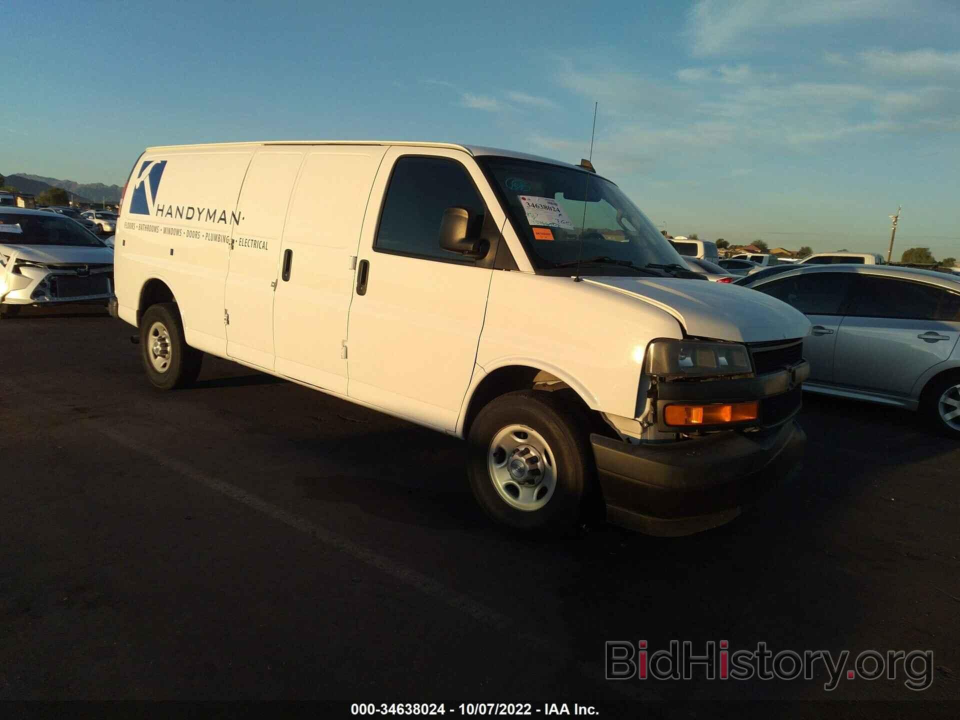 Photo 1GCWGBFG0J1186169 - CHEVROLET EXPRESS CARGO VAN 2018